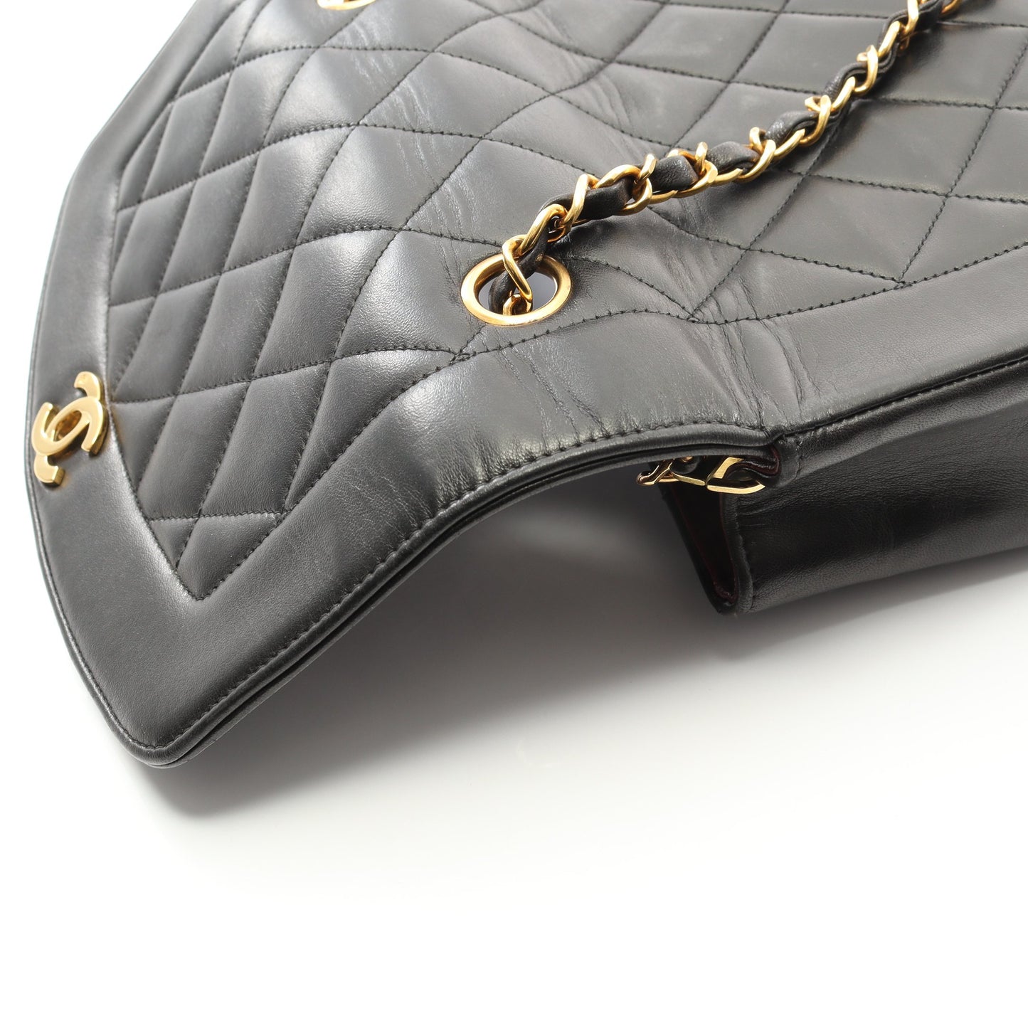 マトラッセ ダイアナフラップ チェーンショルダーバッグ ラムスキン ブラック ゴールド金具 シャネル バッグ CHANEL