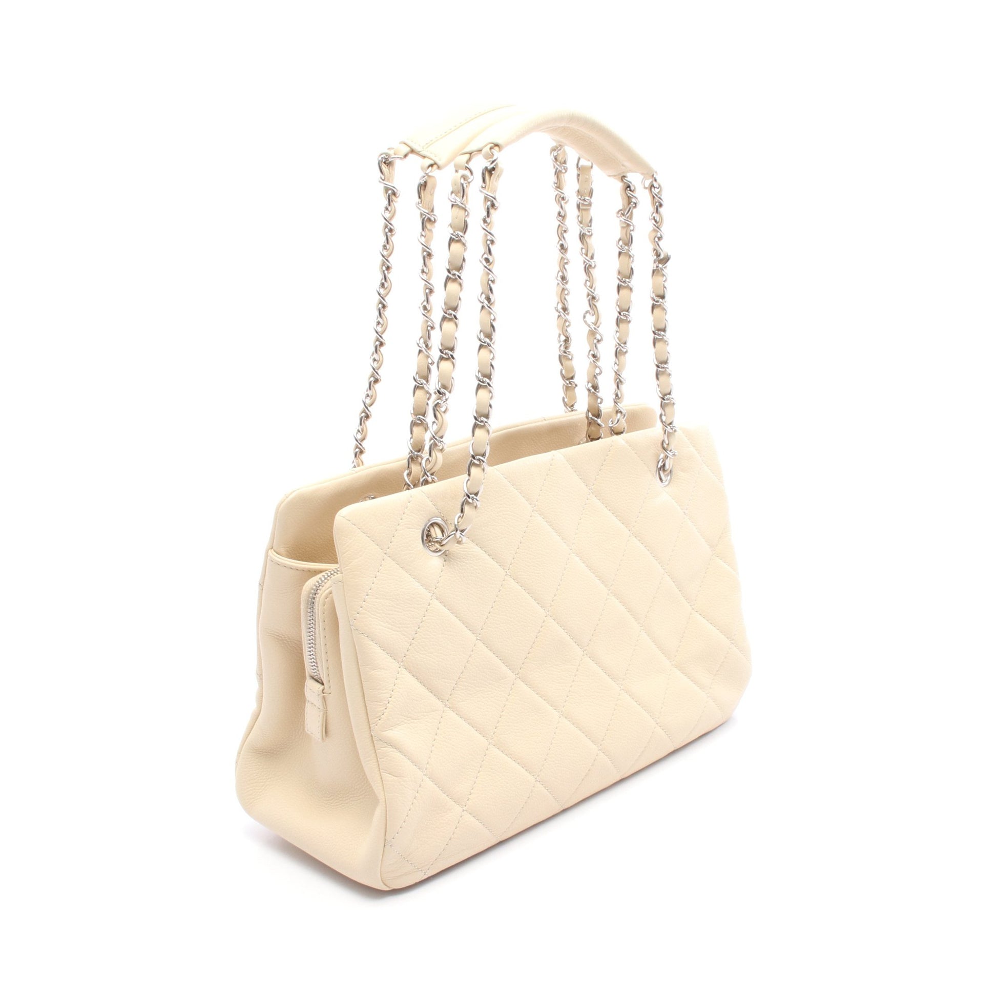 ココマーク マトラッセ チェーンショルダーバッグ レザー アイボリー シルバー金具 シャネル バッグ CHANEL