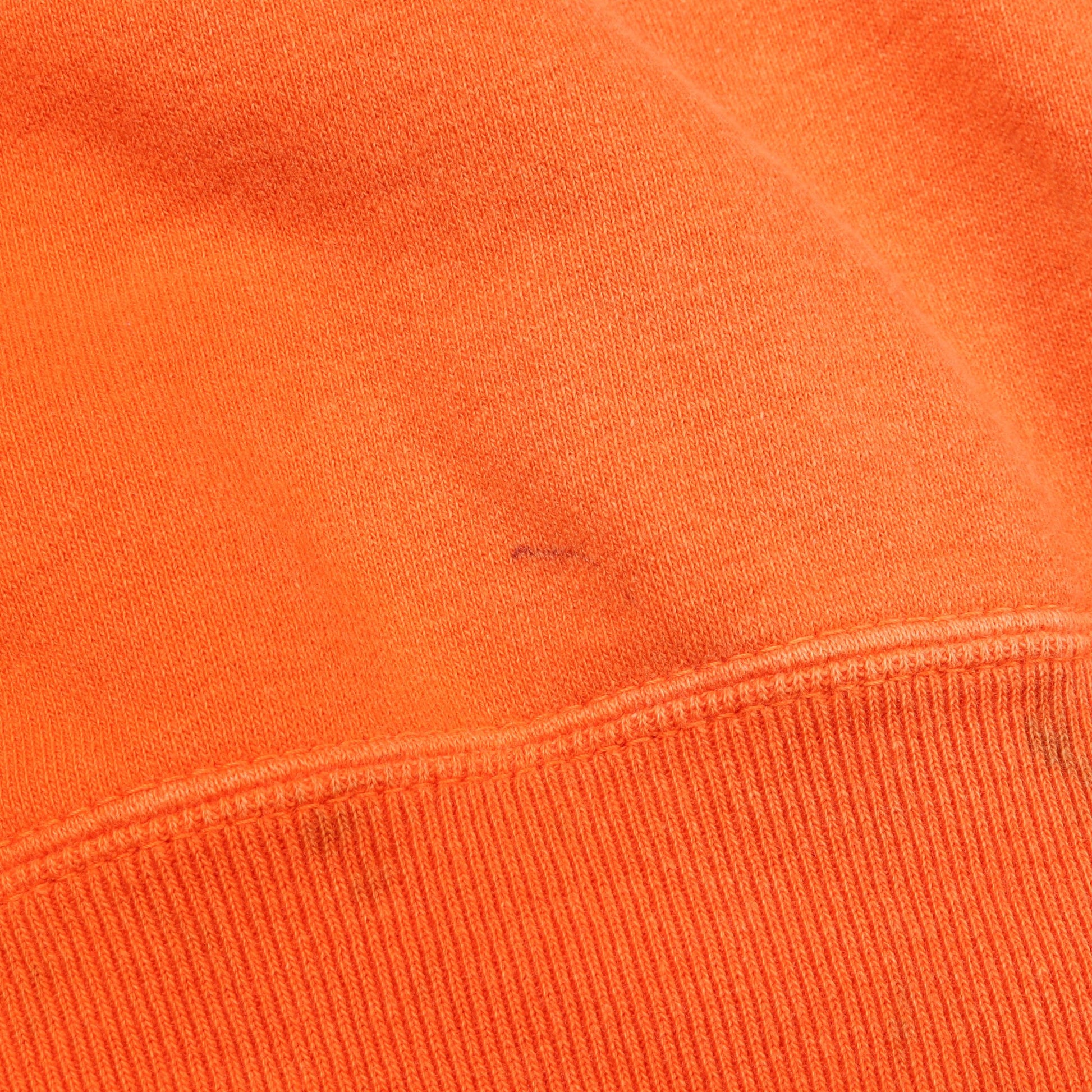 スウェットシャツ クルーネック プリント コットン オレンジ ヴィンテージ加工 ユーズド加工 セント マイケル トップス SAINT MICHAEL