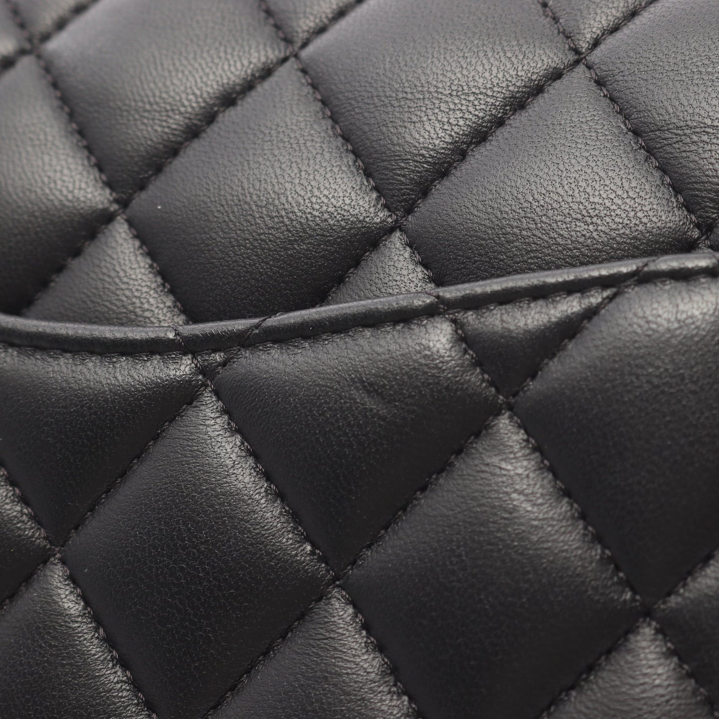 マトラッセ Wフラップ Wチェーンショルダーバッグ ラムスキン ブラック シルバー金具 シャネル バッグ CHANEL