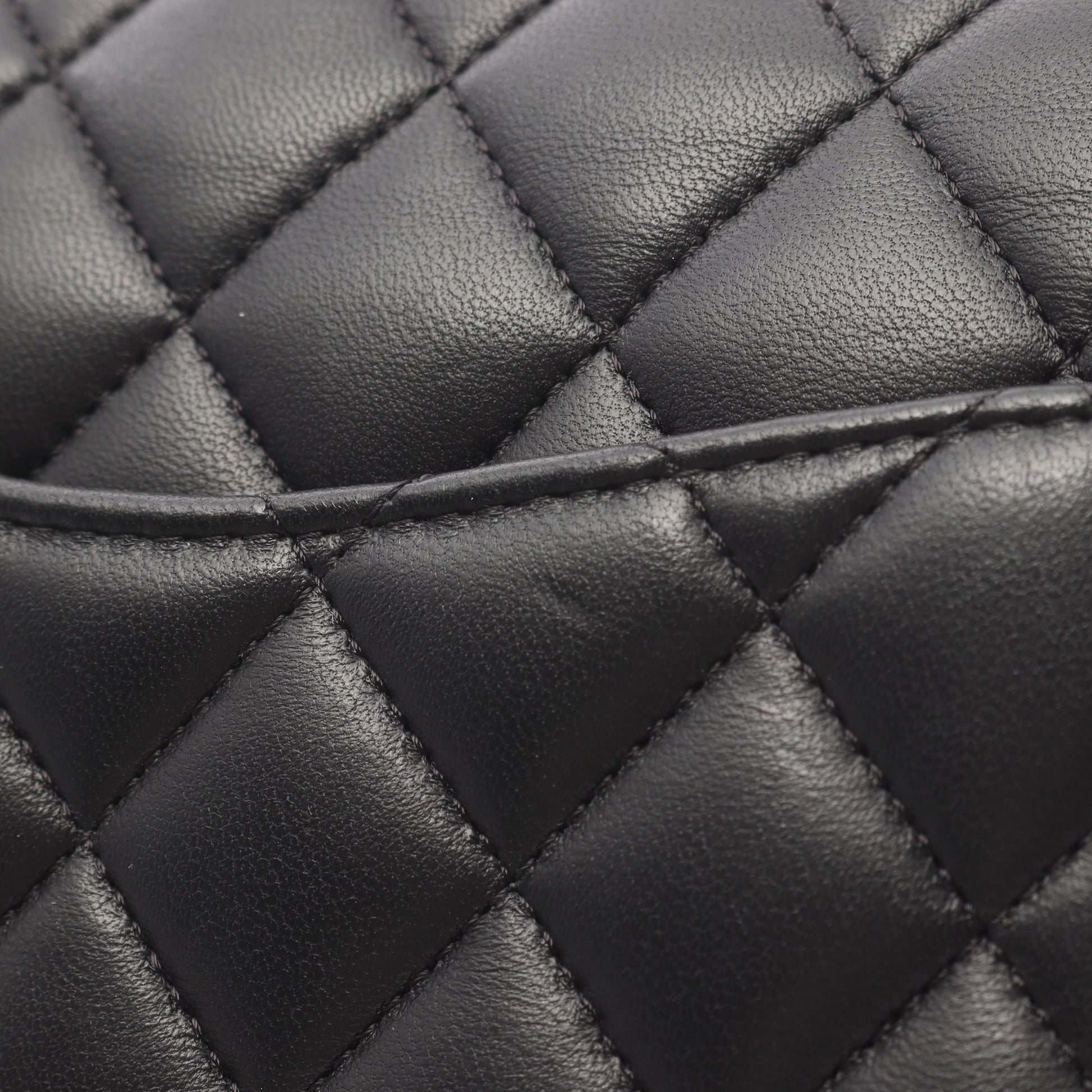 マトラッセ Wフラップ Wチェーンショルダーバッグ ラムスキン ブラック シルバー金具 シャネル バッグ CHANEL