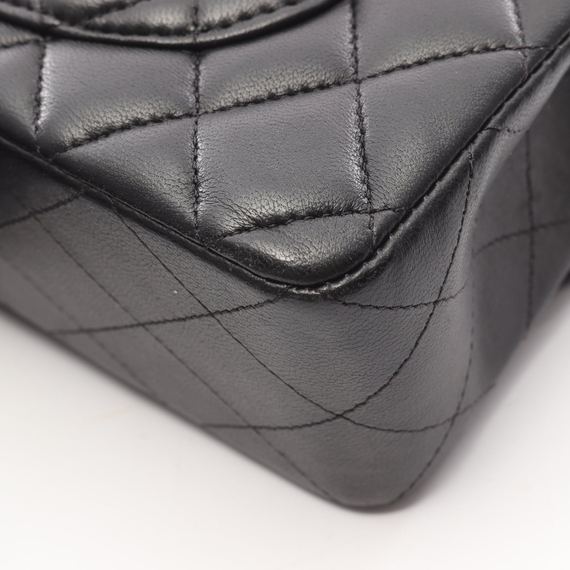 マトラッセ Wフラップ Wチェーンショルダーバッグ ラムスキン ブラック シルバー金具 シャネル バッグ CHANEL