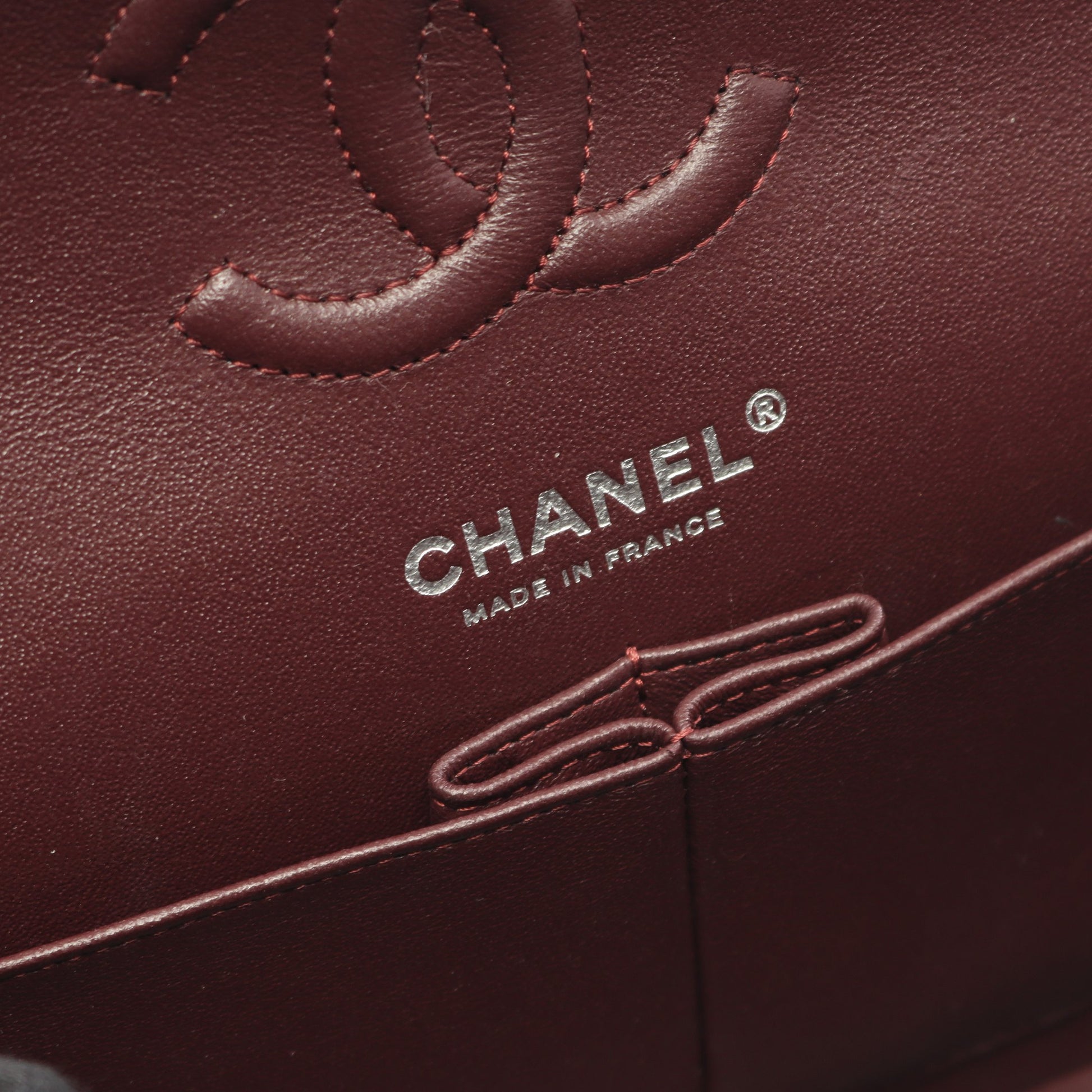 マトラッセ Wフラップ Wチェーンショルダーバッグ キャビアスキン ブラック シルバー金具 シャネル バッグ CHANEL