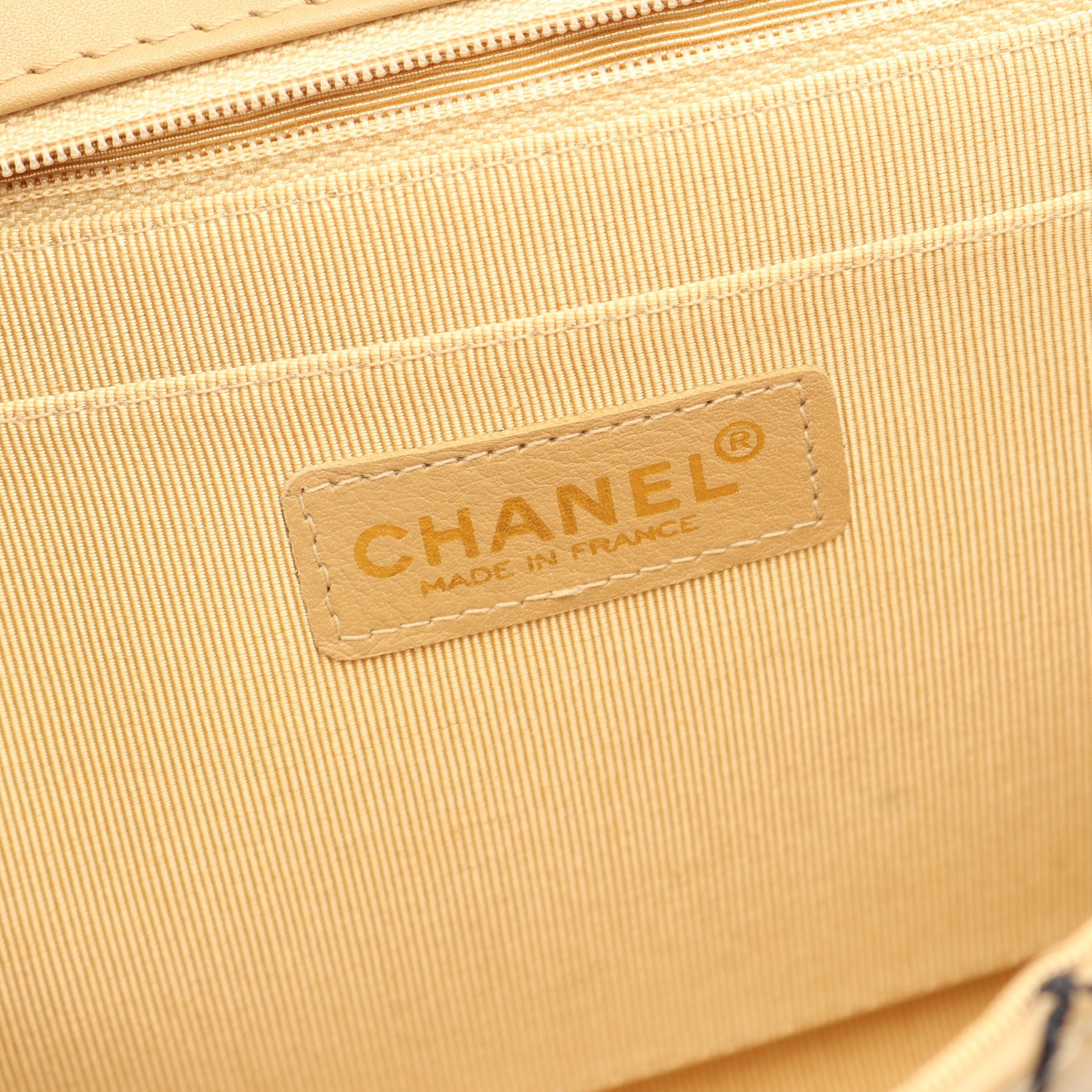 シャネル ワイルドステッチ チェーン ショルダーバッグ レザー キャメル CHANEL（シャネル） マトラッセ 25 ワイルドステッチ チェーン