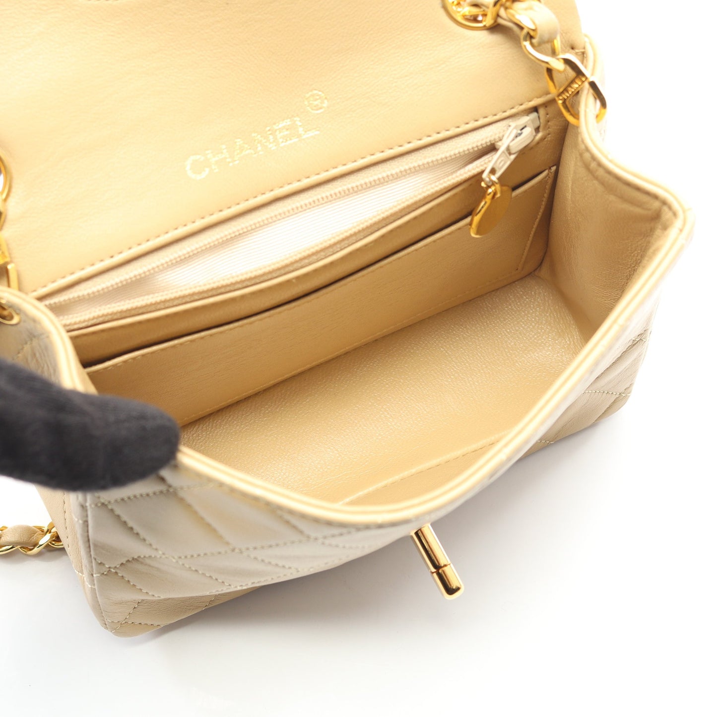 ミニマトラッセ チェーンショルダーバッグ ラムスキン ベージュ ゴールド金具 ヴィンテージ シャネル バッグ CHANEL