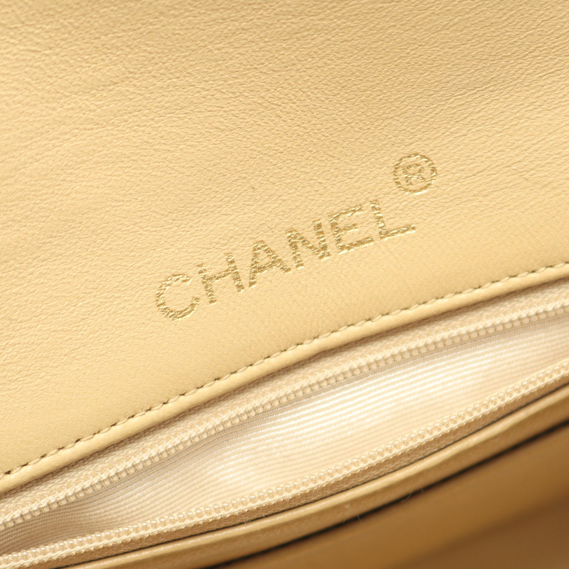 ミニマトラッセ チェーンショルダーバッグ ラムスキン ベージュ ゴールド金具 ヴィンテージ シャネル バッグ CHANEL