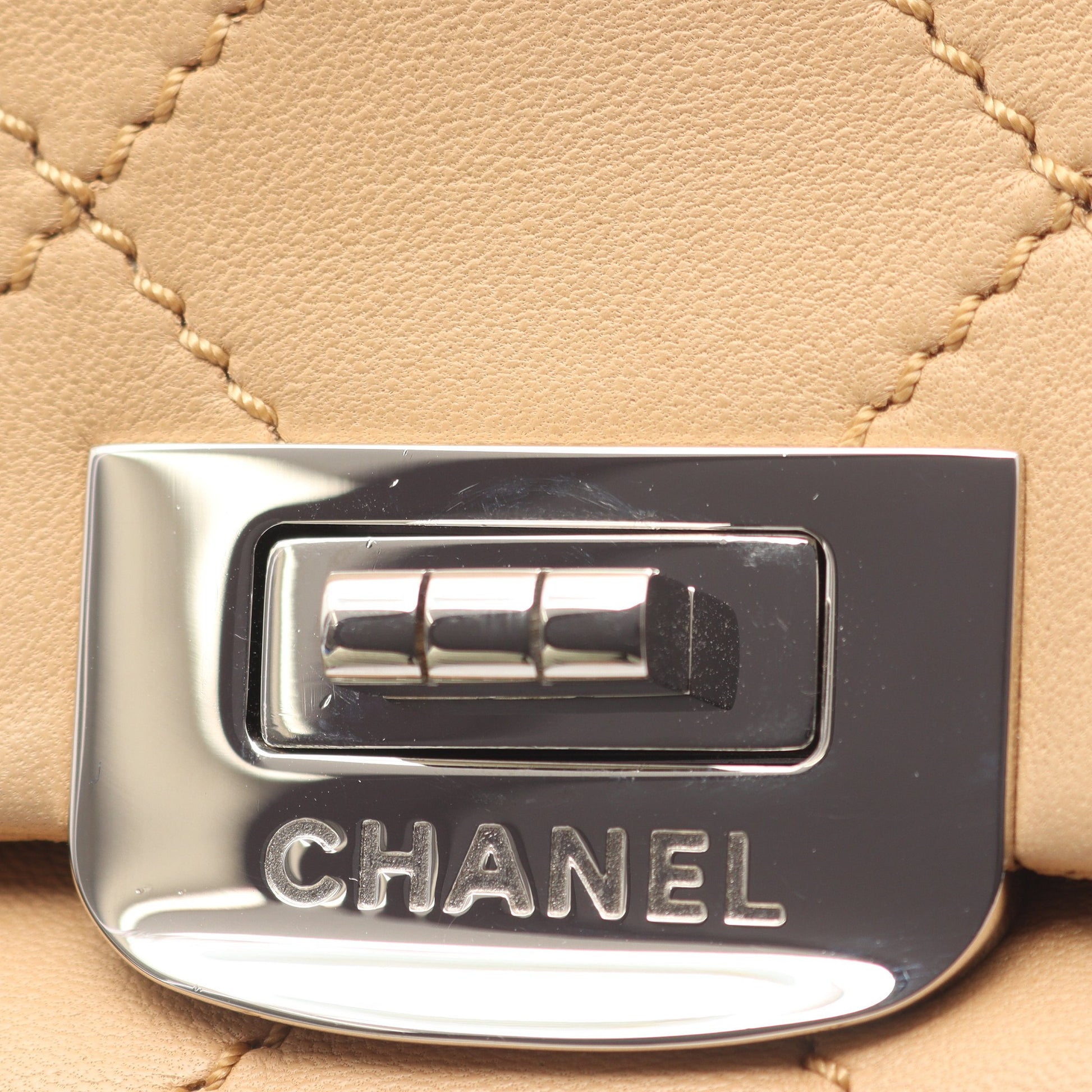 2.55 ワイルドステッチ Wチェーンショルダーバッグ ラムスキン ベージュ シルバー金具 シャネル バッグ CHANEL