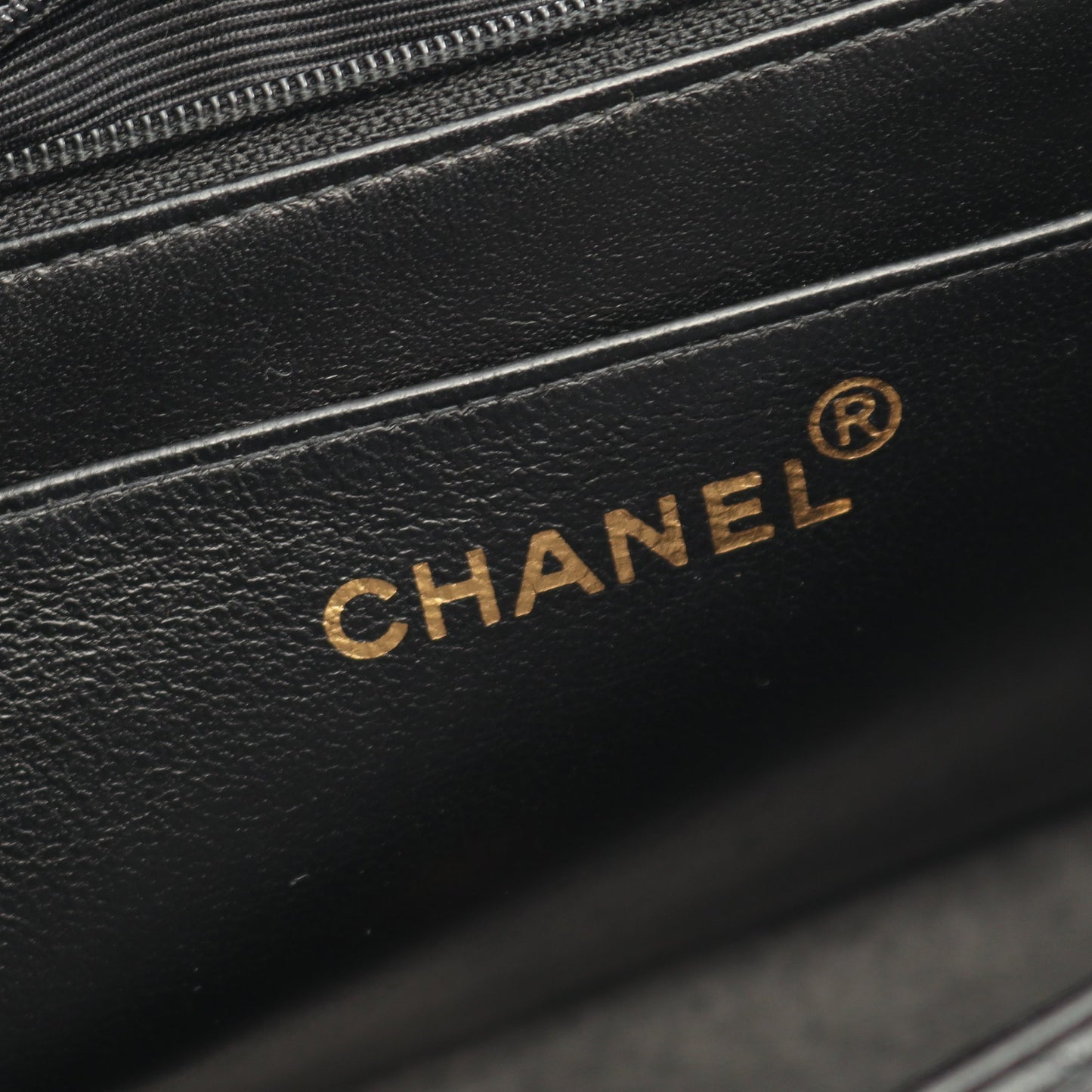 マトラッセ シングルフラップ チェーンショルダーバッグ ラムスキン ブラック ゴールド金具 シャネル バッグ CHANEL