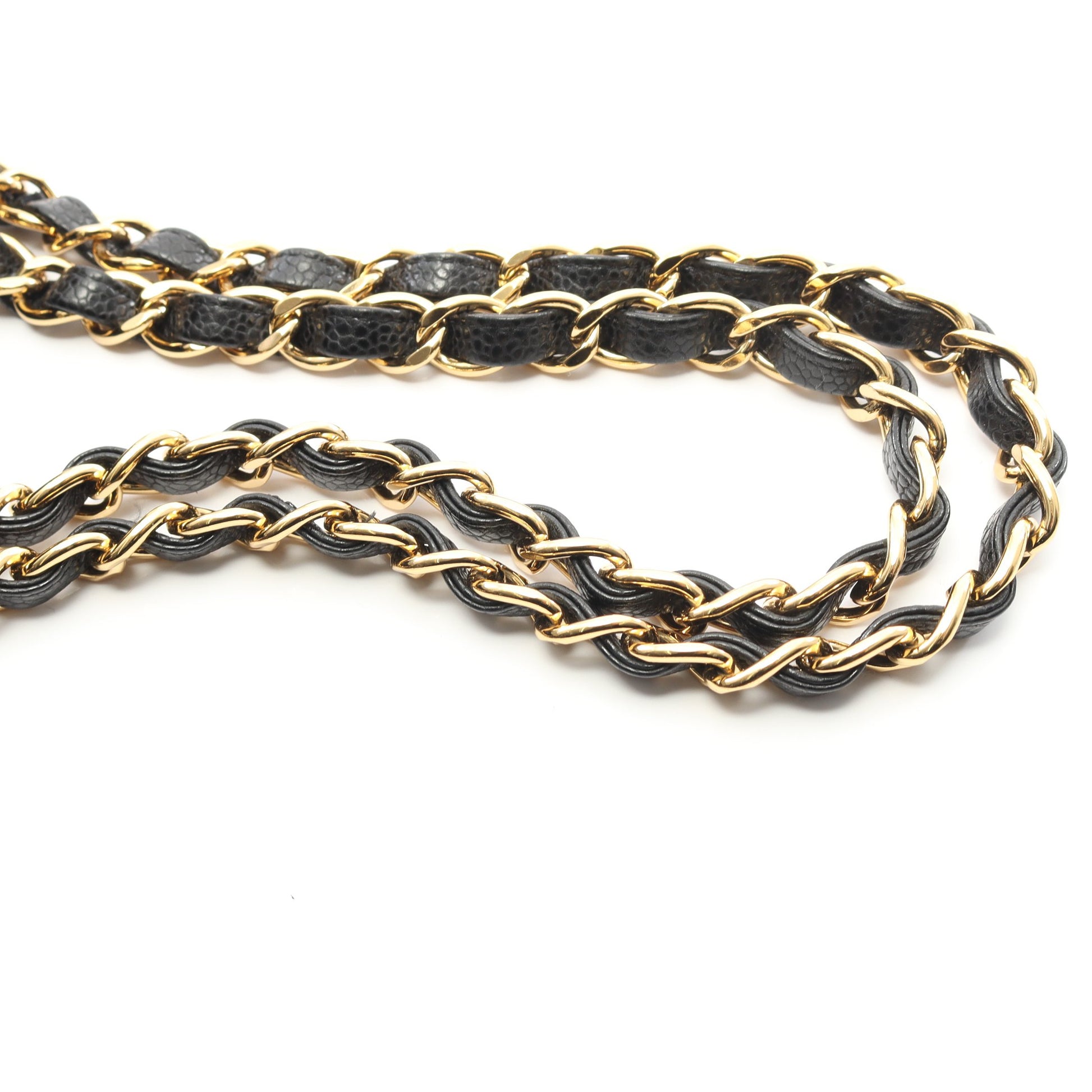 マトラッセ チェーンショルダーバッグ キャビアスキン ブラック ゴールド金具 シャネル バッグ CHANEL