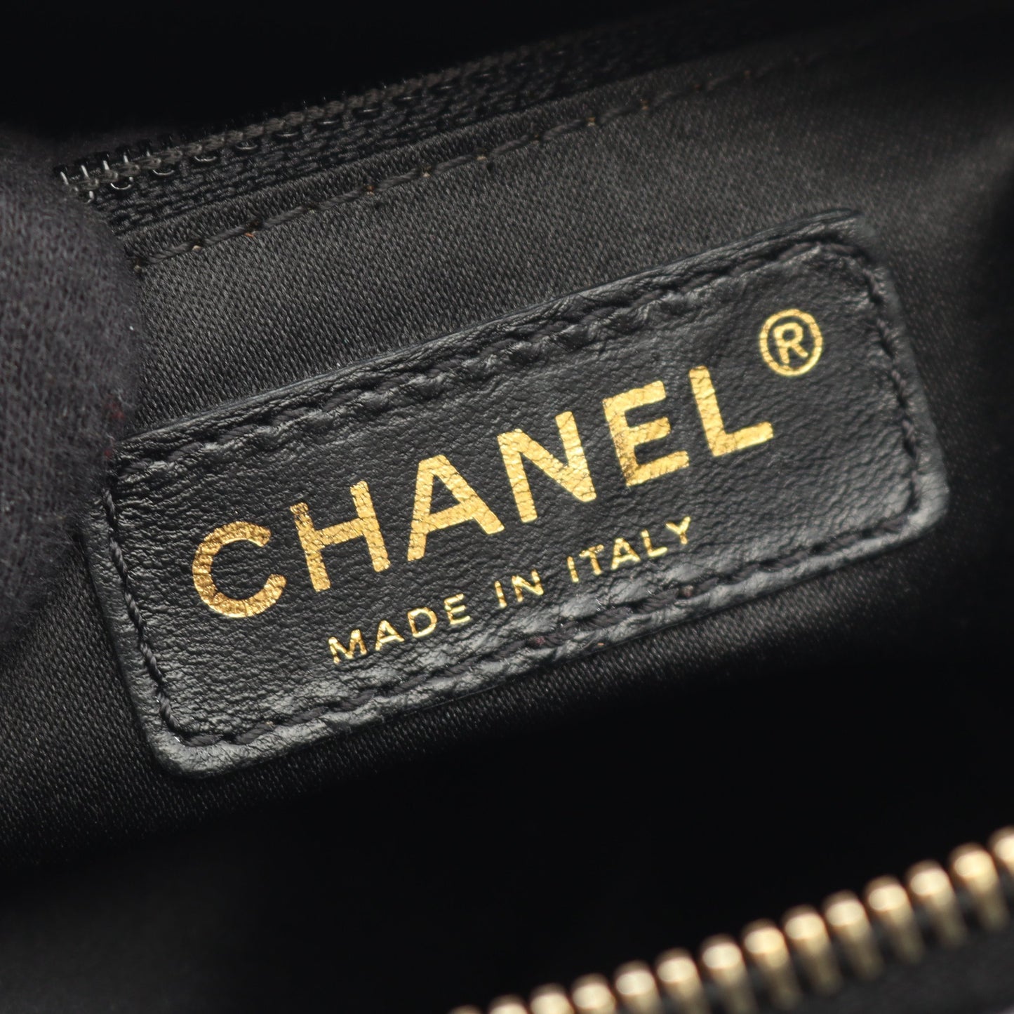 マトラッセ チェーンショルダーバッグ キャビアスキン ブラック ゴールド金具 シャネル バッグ CHANEL
