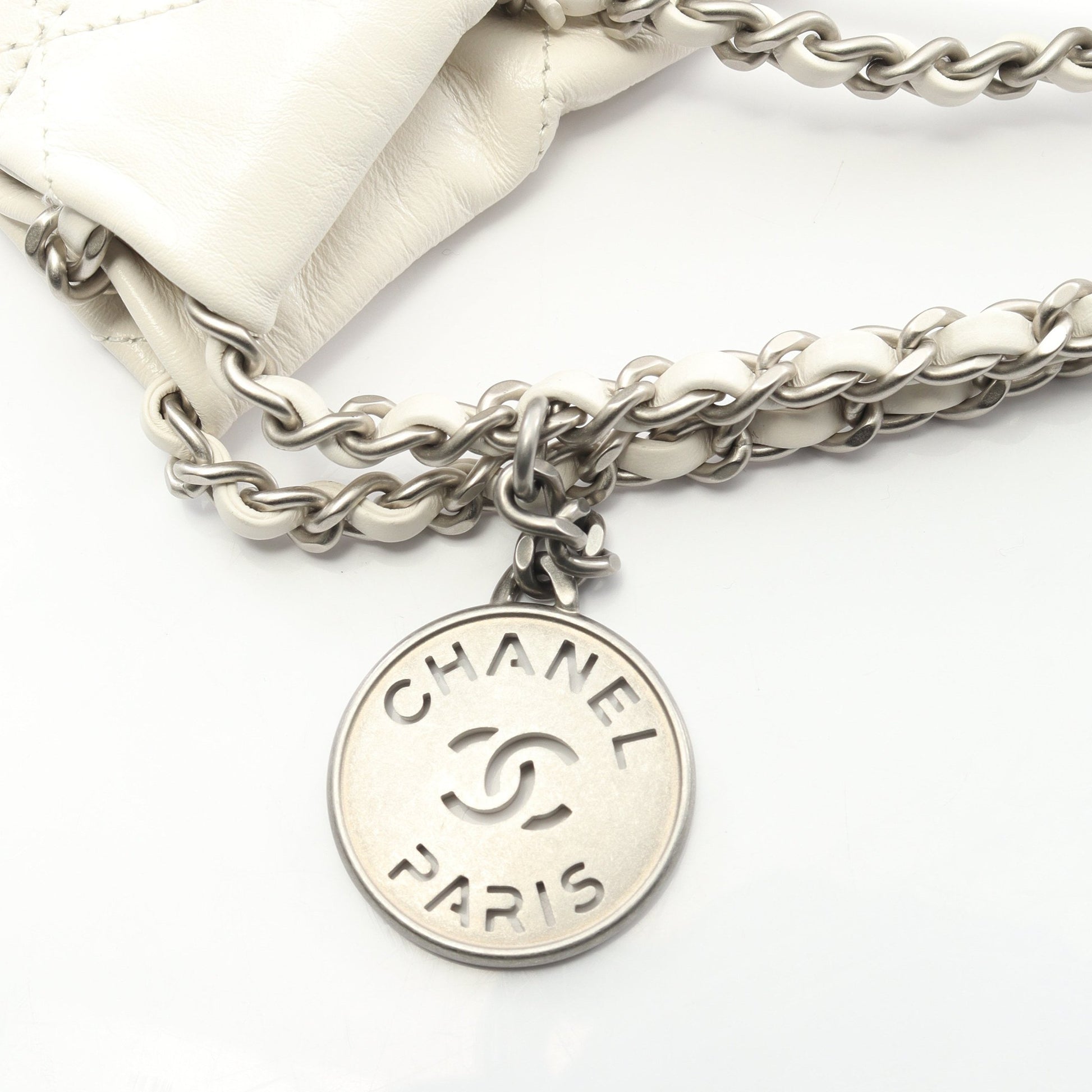 CHANEL 22 ミニ チェーンショルダーバッグ レザー ホワイト シルバー金具 シャネル バッグ CHANEL