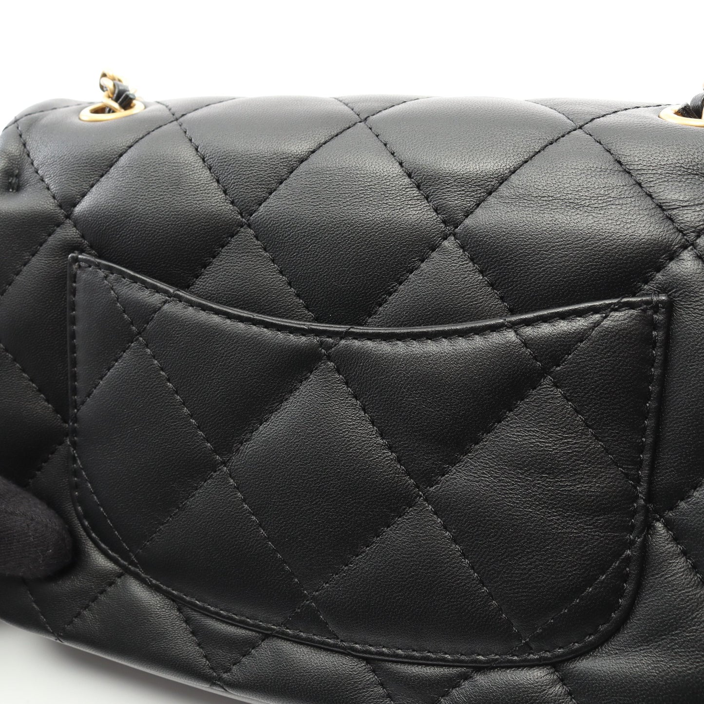 マトラッセ チェーンショルダーバッグ ラムスキン ブラック ゴールド金具 シャネル バッグ CHANEL