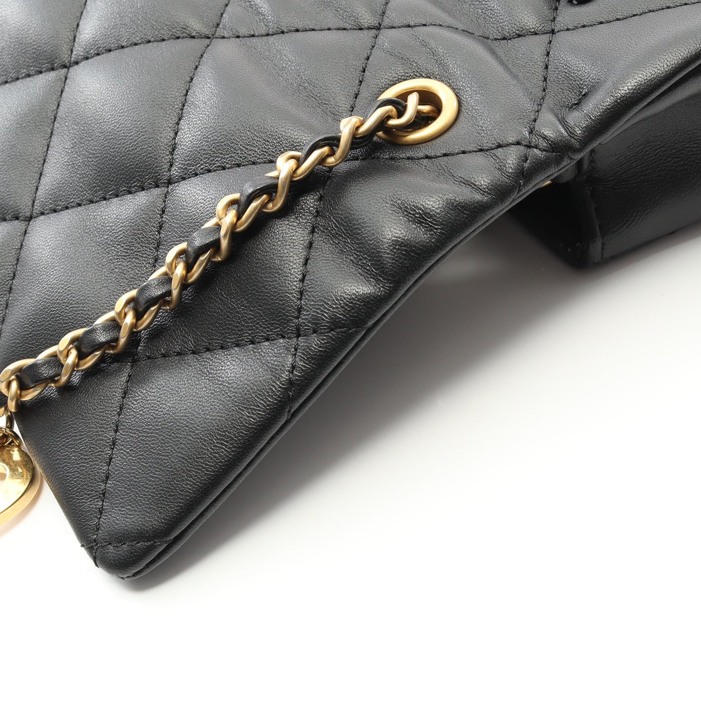 マトラッセ チェーンショルダーバッグ ラムスキン ブラック ゴールド金具 シャネル バッグ CHANEL