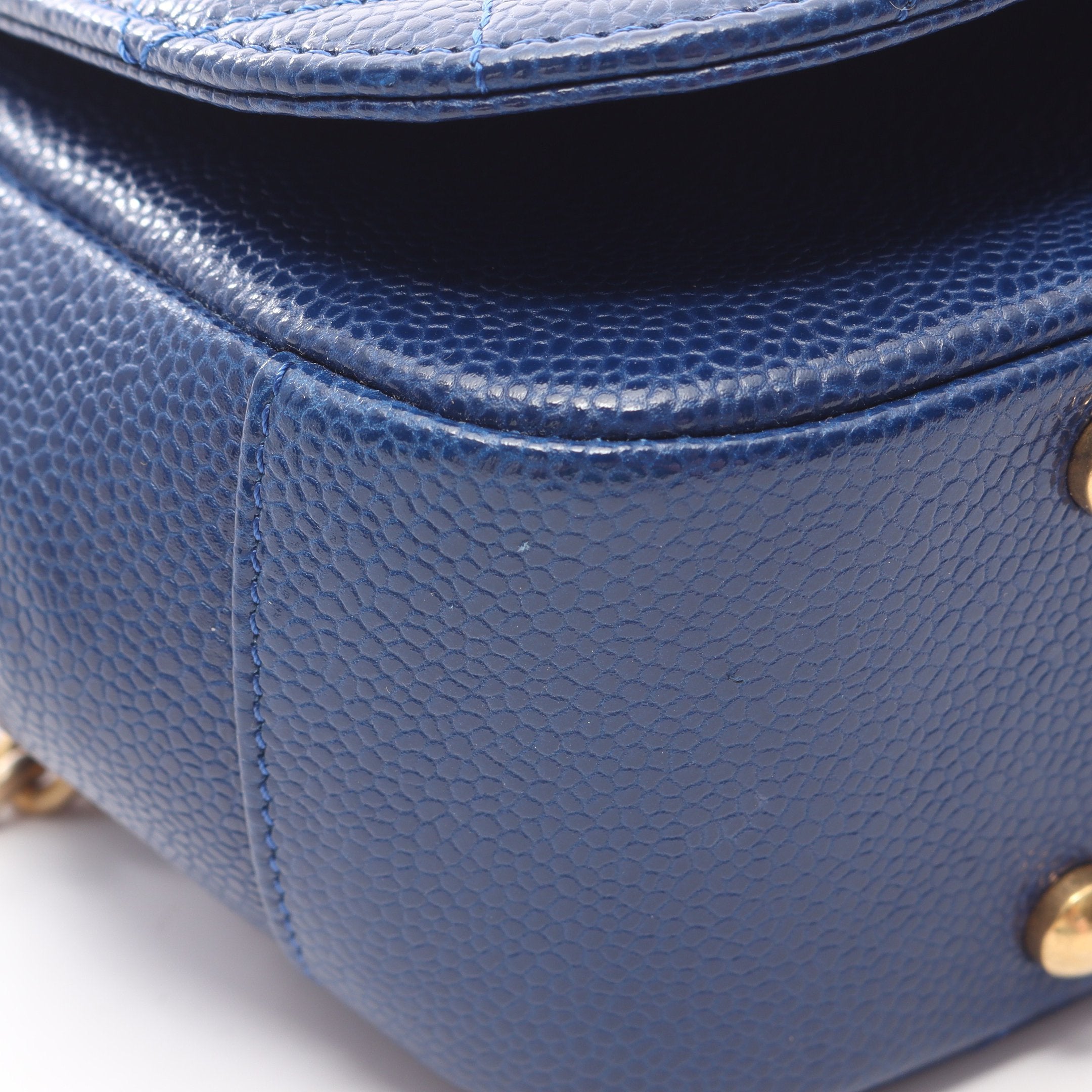 マトラッセ トップハンドル チェーンショルダーバッグ キャビアスキン