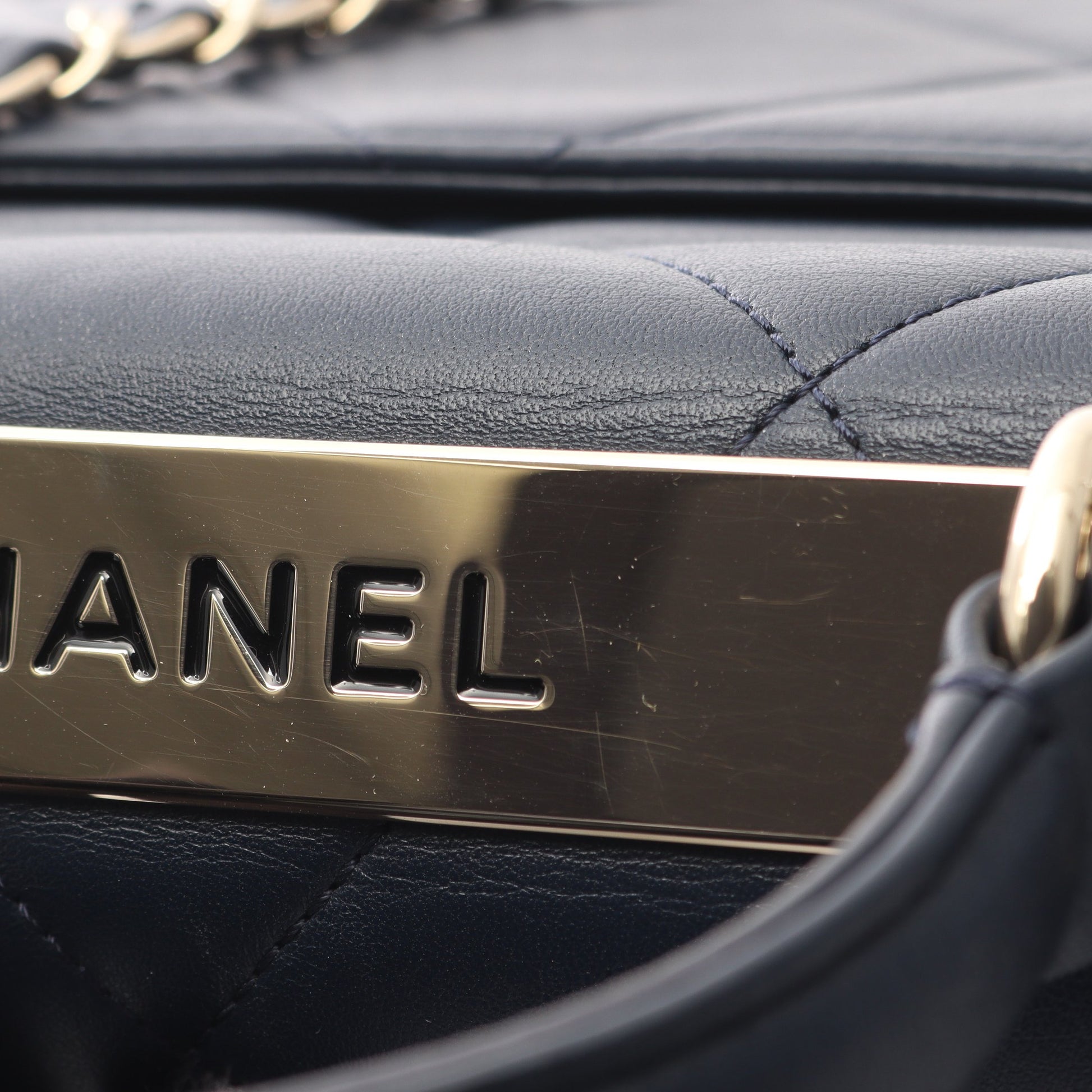 トレンディCC トップハンドル ハンドバッグ ラムスキン ダークネイビー ゴールド金具 2WAY シャネル バッグ CHANEL