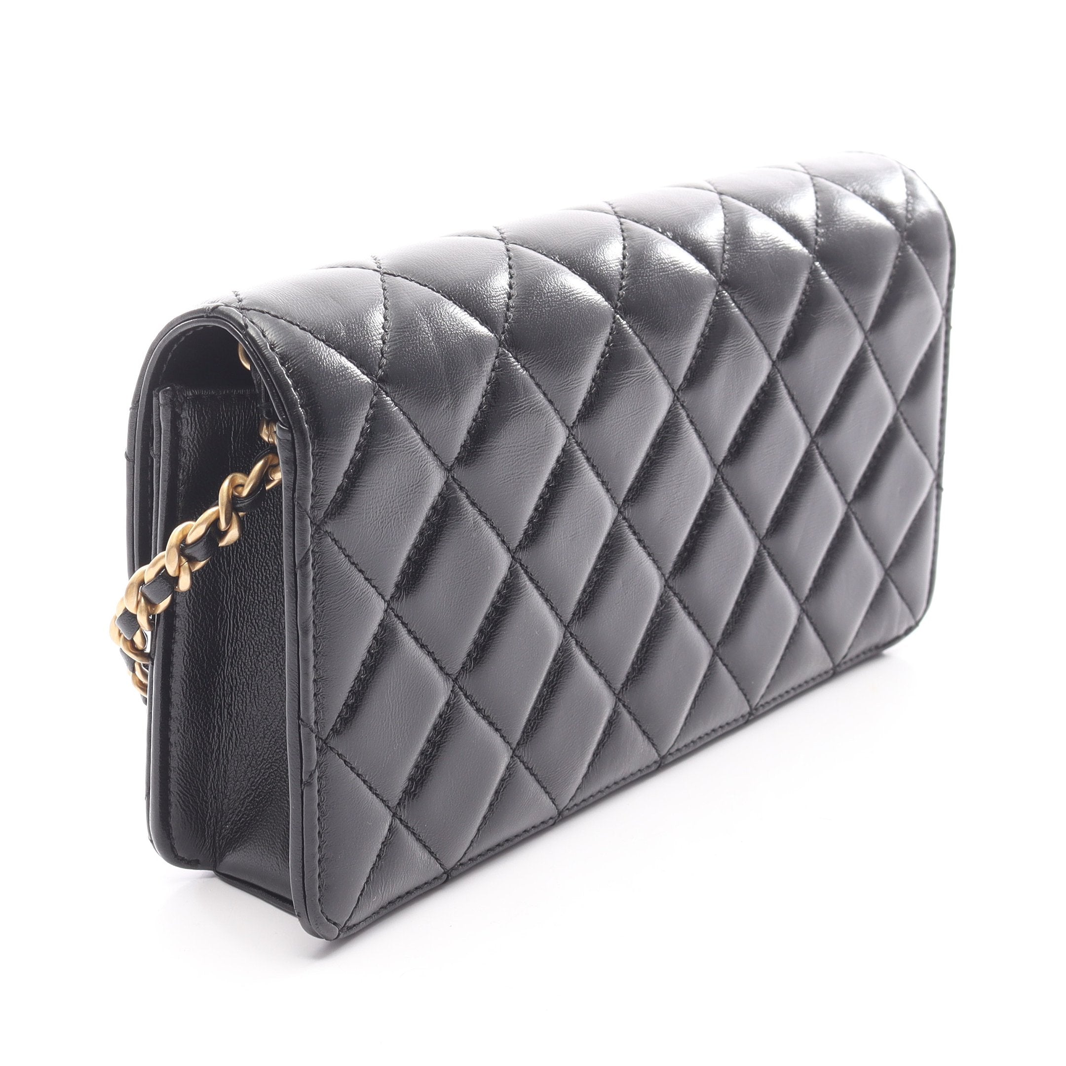 マトラッセ チェーンショルダーバッグ ラムスキン ブラック ゴールド