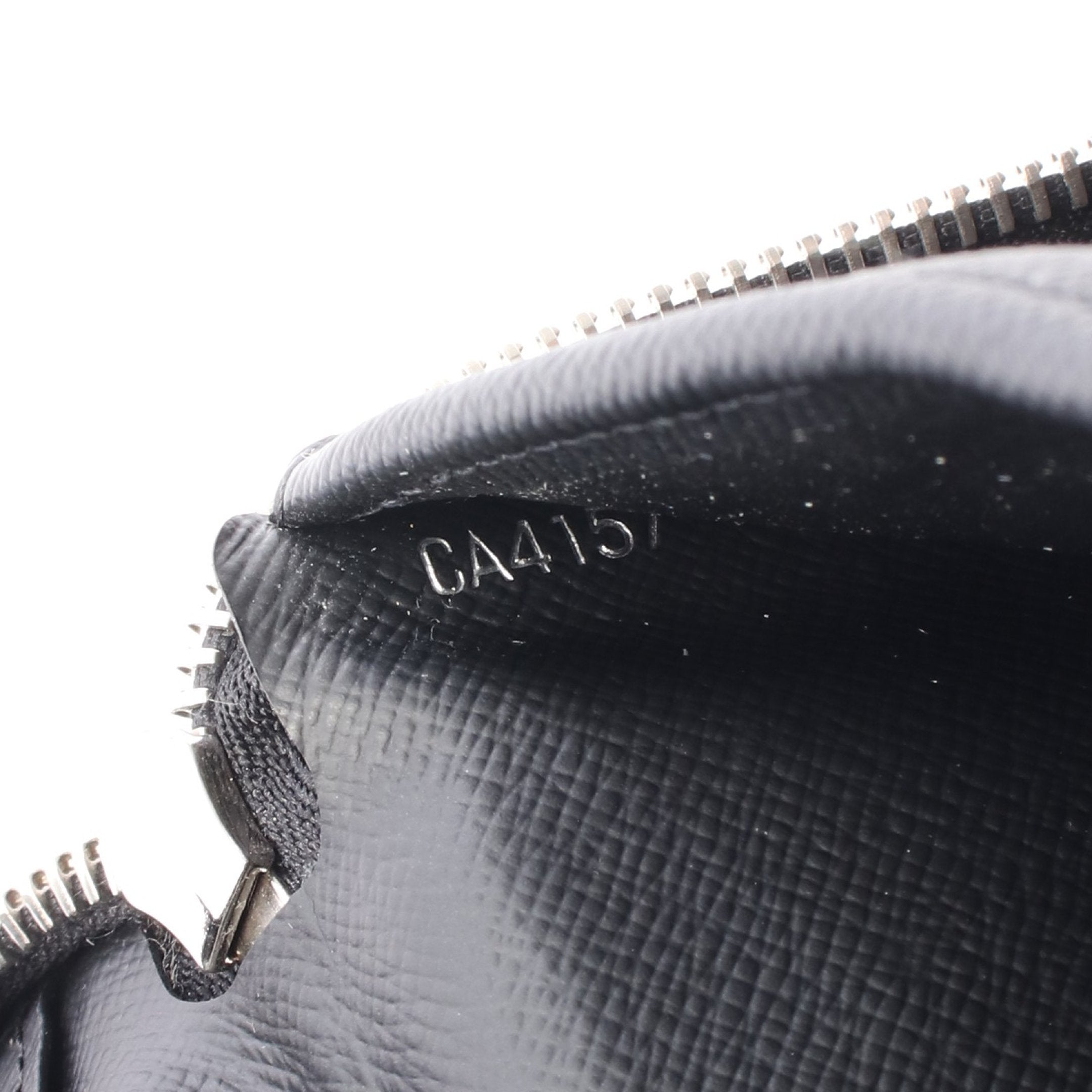 LOUIS VUITTON ルイヴィトン ジッピーウォレット ヴェルティカル タイガ ノワール ラウンド 長財布 M30503 CA3184 LOUIS VUITTON（ルイ・ヴィトン） タイガ ジッピーウォレット ヴェル
