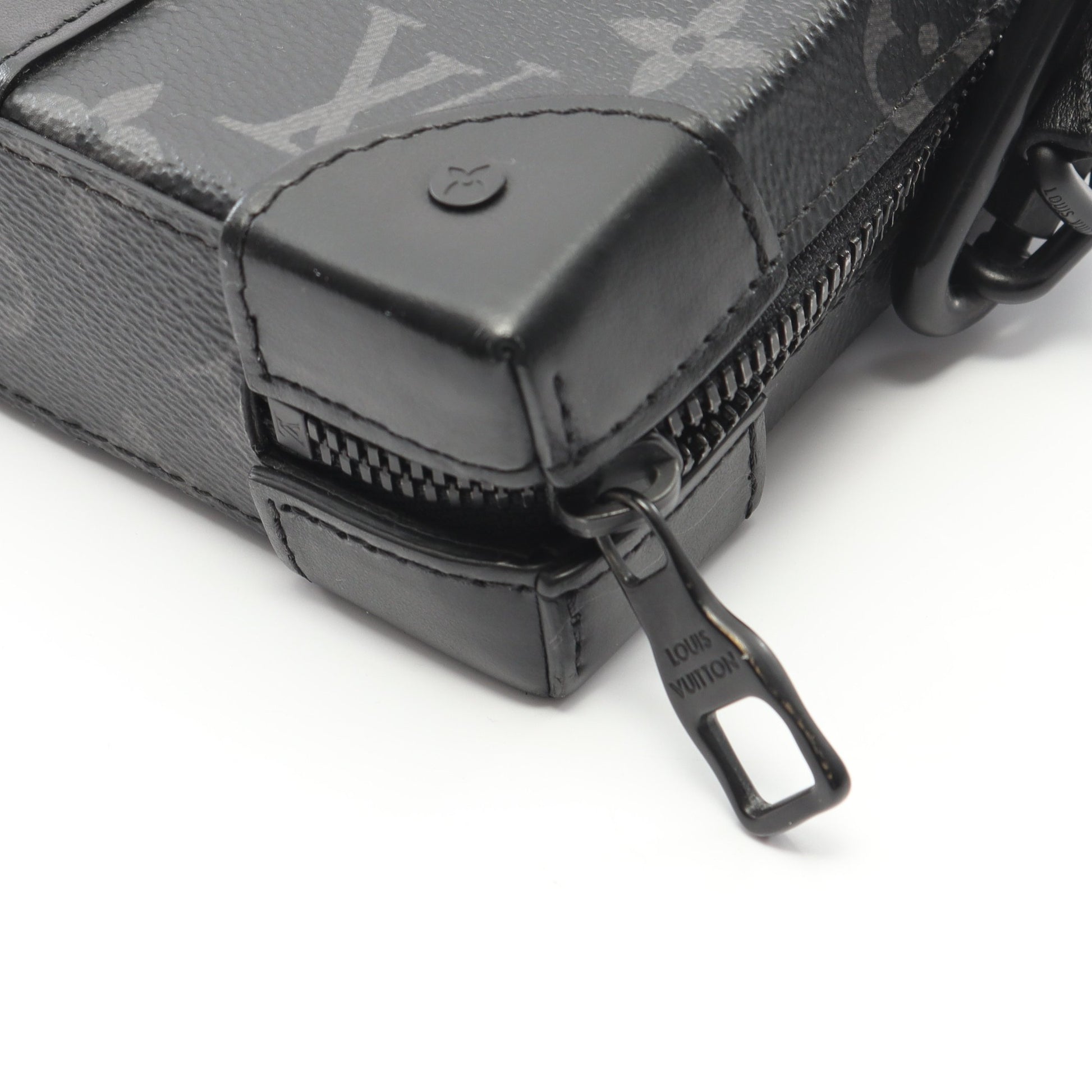ソフトトランク ウォレット モノグラムエクリプス ショルダーウォレット PVC レザー ブラック ルイヴィトン バッグ LOUIS VUITTON