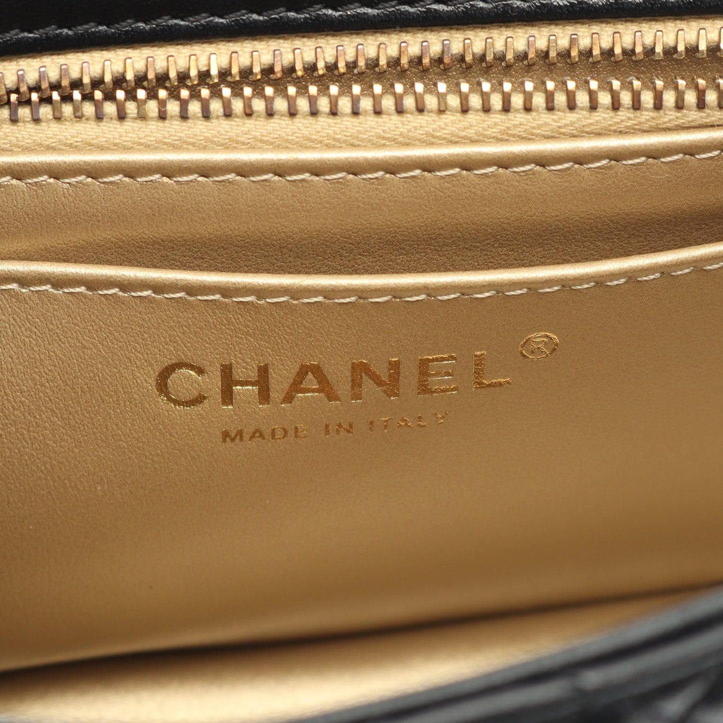 マトラッセ チェーンショルダーバッグ ラムスキン ブラック ゴールド金具 シャネル バッグ CHANEL