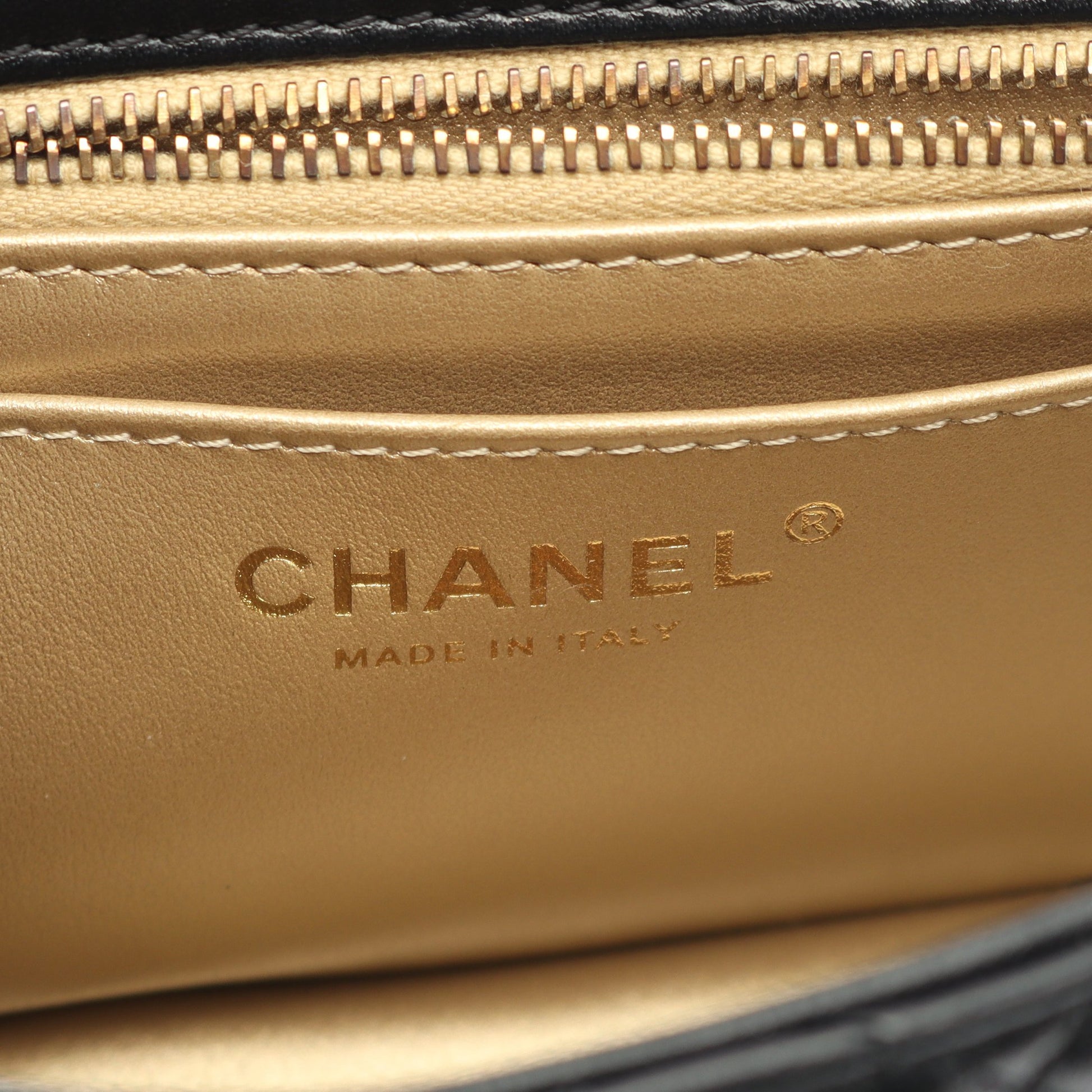 マトラッセ チェーンショルダーバッグ ラムスキン ブラック ゴールド金具 シャネル バッグ CHANEL