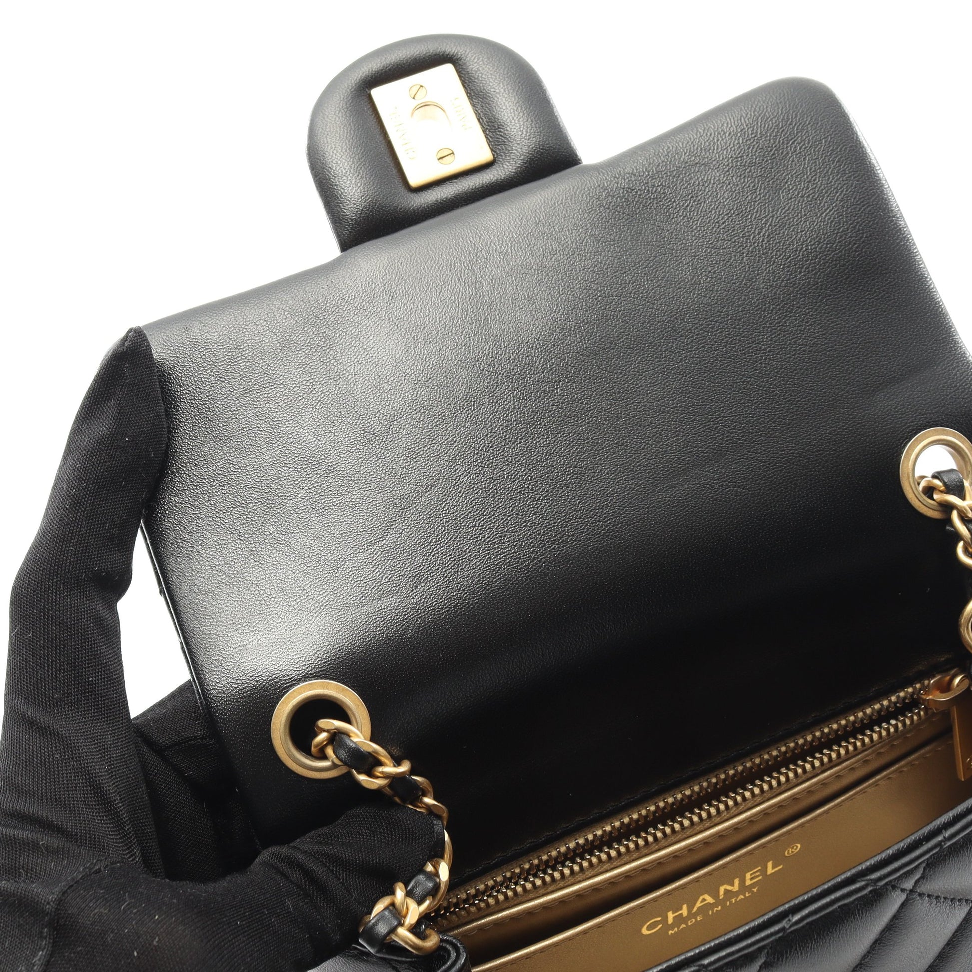 マトラッセ チェーンショルダーバッグ ラムスキン ブラック ゴールド金具 シャネル バッグ CHANEL