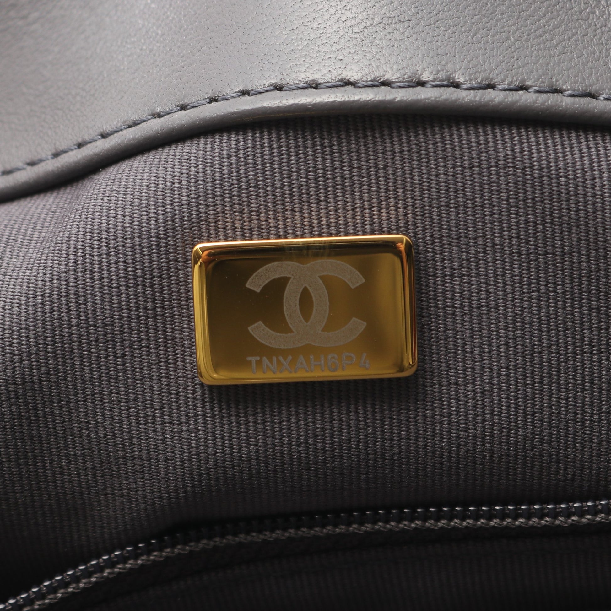 19 ディズヌフ マトラッセ チェーンショルダーバッグ ラムスキン グレー コンビ金具 2WAY シャネル バッグ CHANEL
