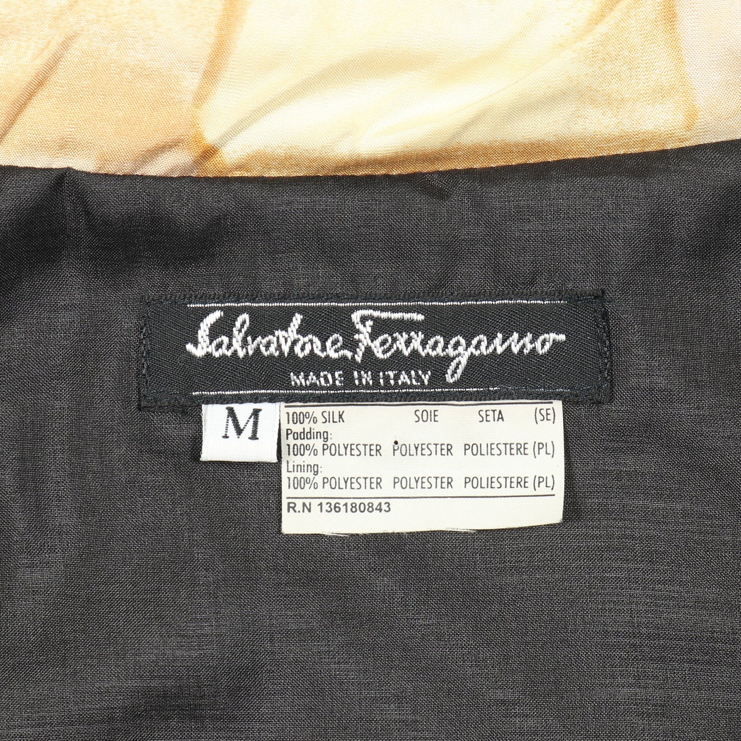 キルティングジャケット レオパード シルク イエロー ベージュ 中綿 サルヴァトーレフェラガモ アウター Salvatore Ferragamo