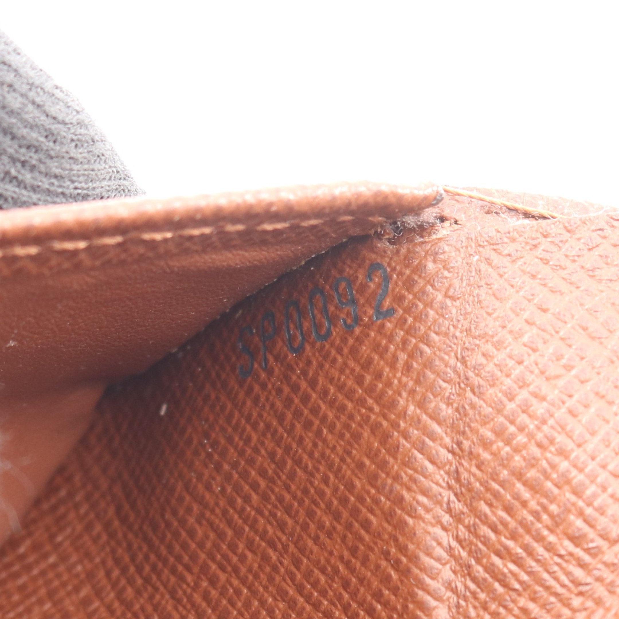 ポルトトレゾール エテュイ パピエ モノグラム 三つ折り財布 PVC