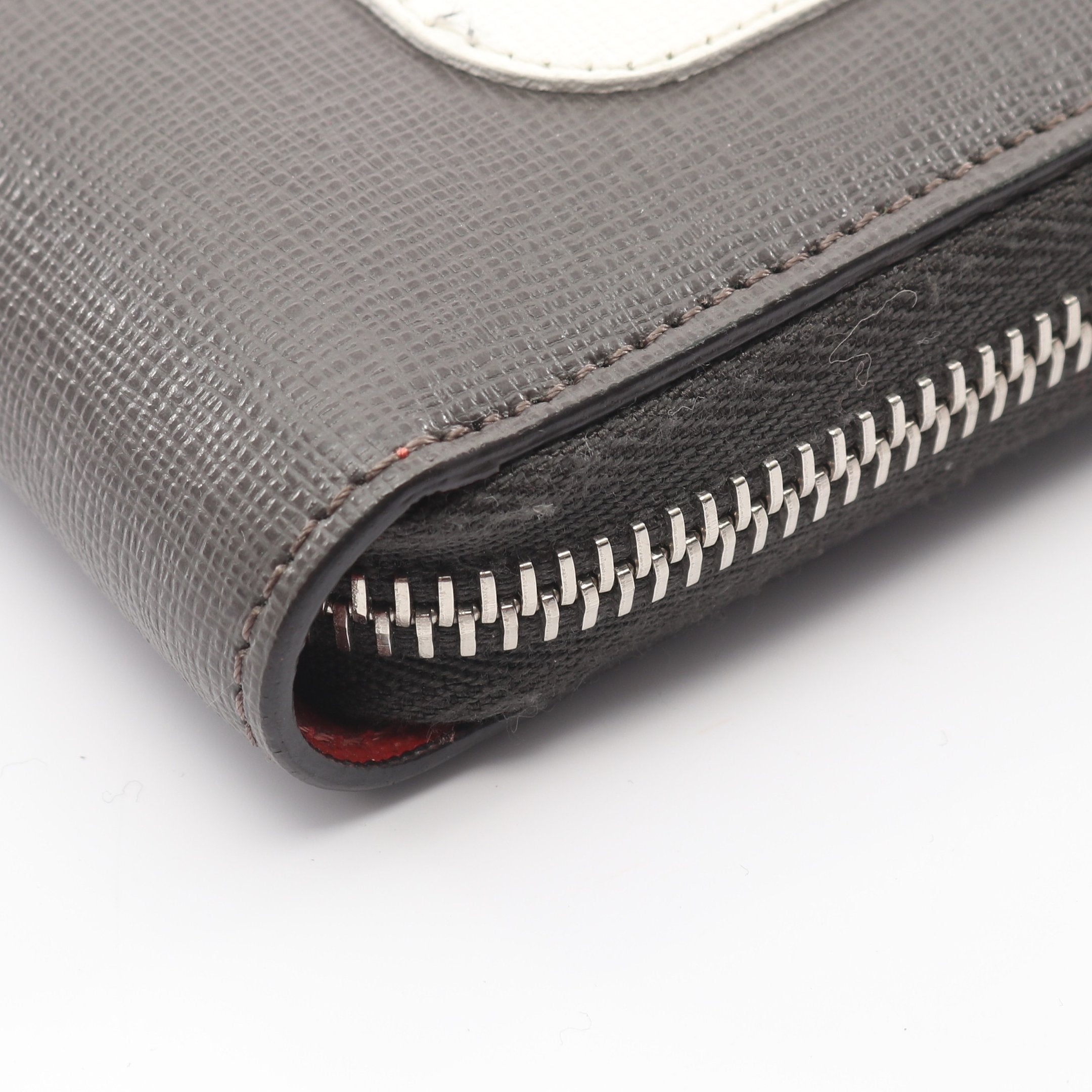 バイザウェイ ラウンドファスナー長財布 レザー グレー グレーベージュ