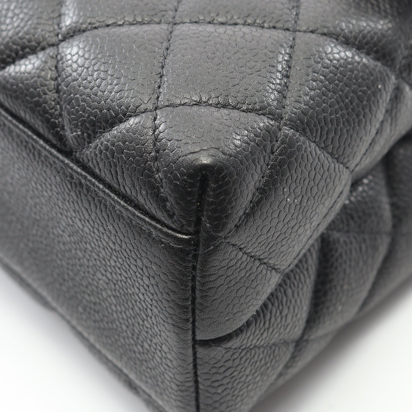 マトラッセ ハンドバッグ キャビアスキン ブラック ゴールド金具 シャネル バッグ CHANEL