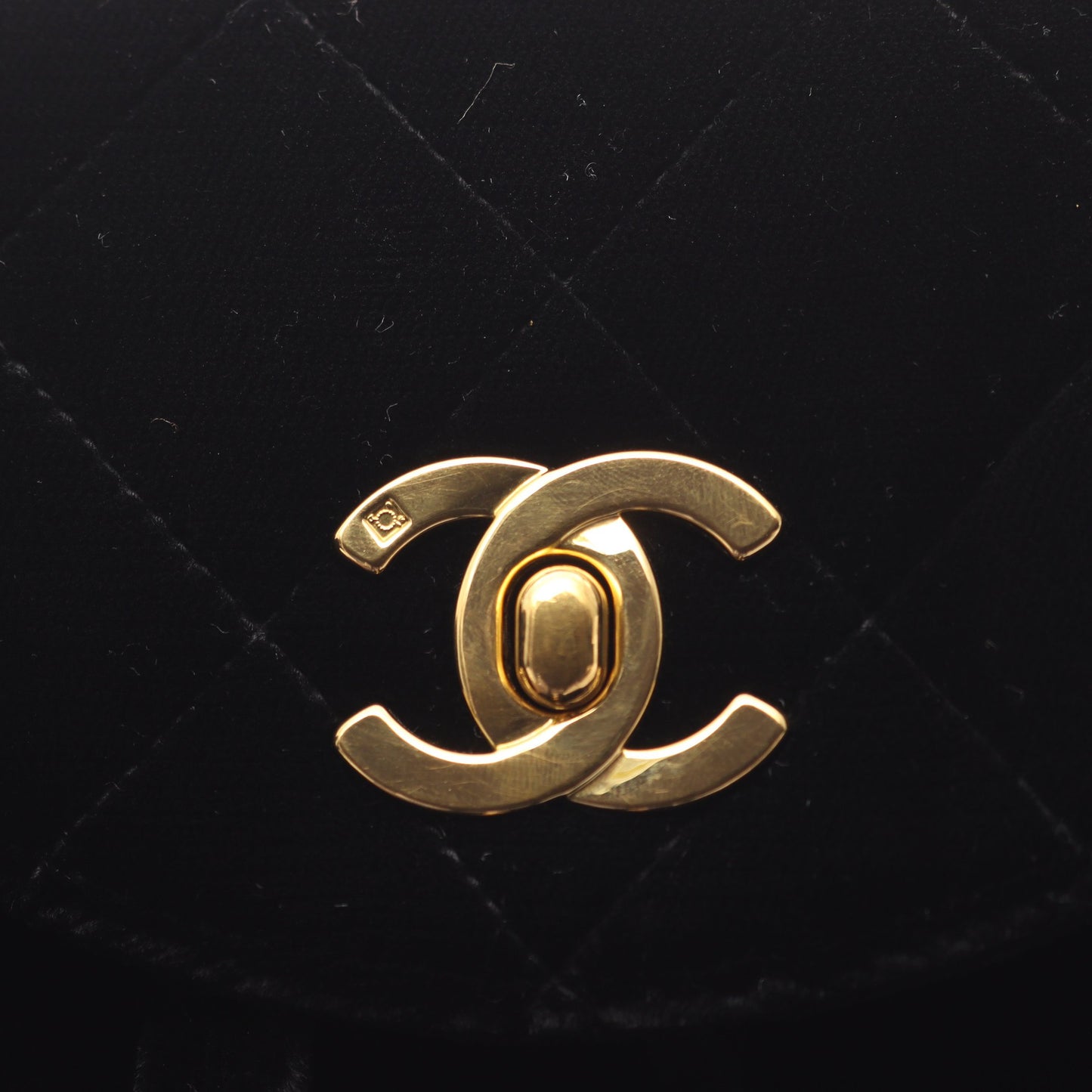 マトラッセ バックパック リュックサック ベロア ブラック ゴールド金具 シャネル バッグ CHANEL