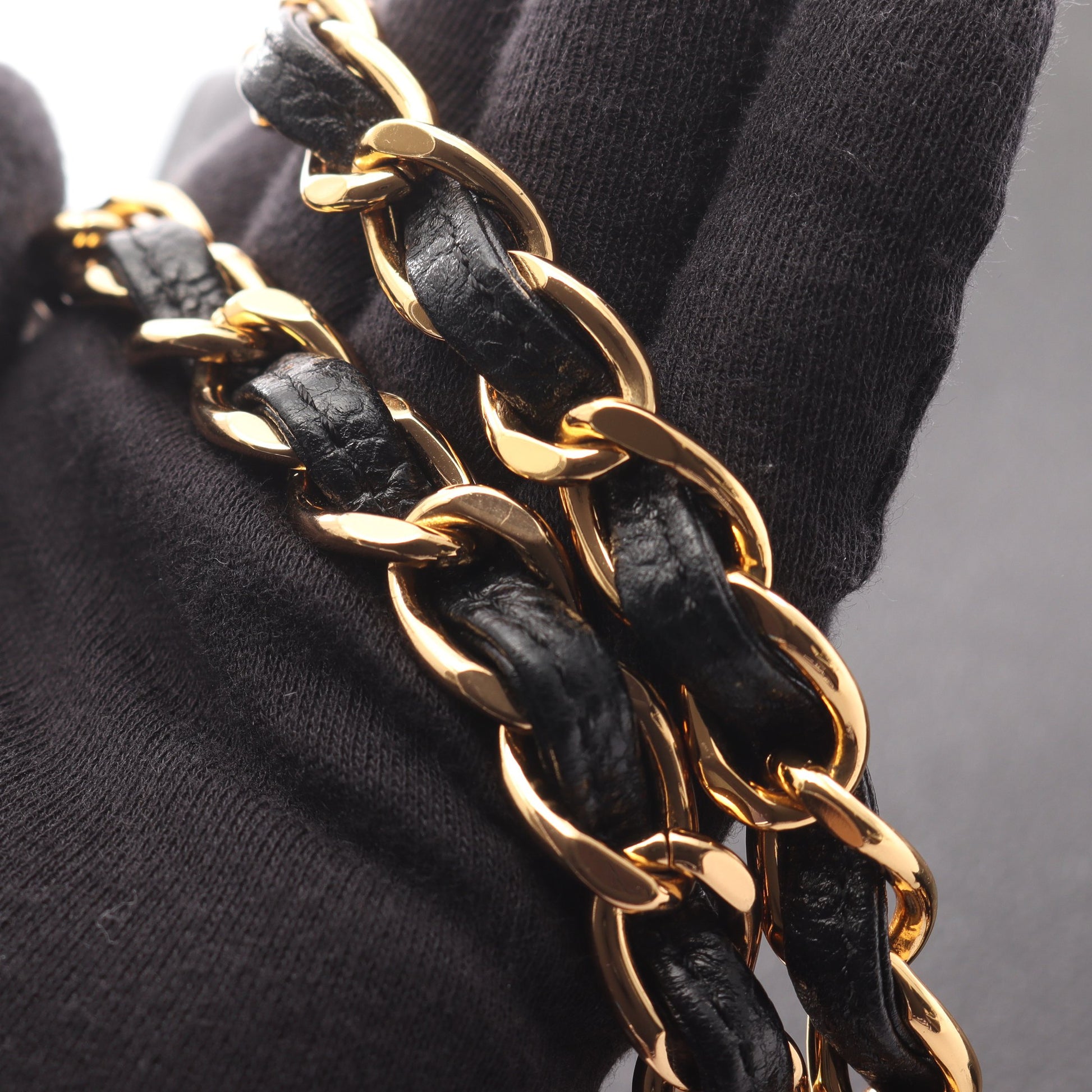 ココマーク ショルダーバッグ トートバッグ ターンロック キャビアスキン ブラック ゴールド金具 シャネル バッグ CHANEL