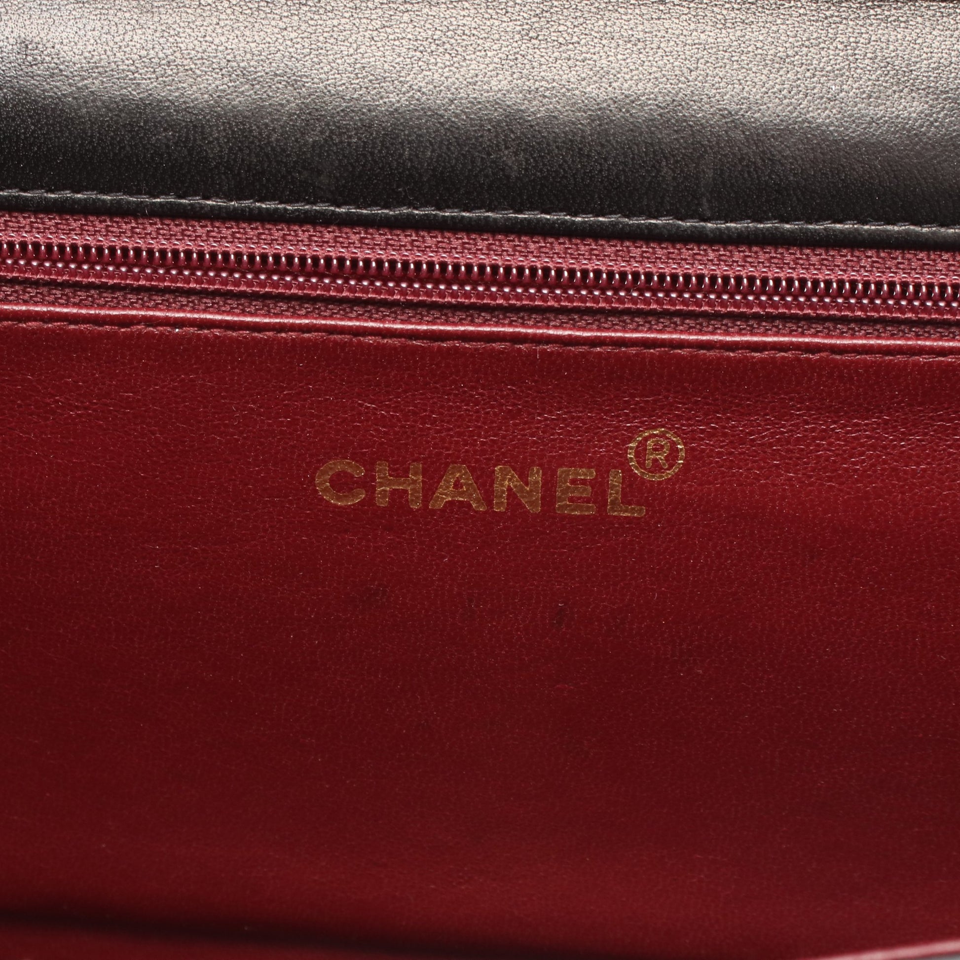 マトラッセ フルフラップ チェーンショルダーバッグ ラムスキン ブラック ゴールド金具 シャネル バッグ CHANEL