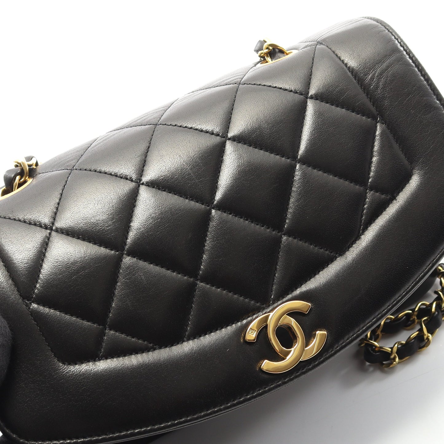 マトラッセ ダイアナフラップ チェーンショルダーバッグ ラムスキン ブラック ゴールド金具 シャネル バッグ CHANEL