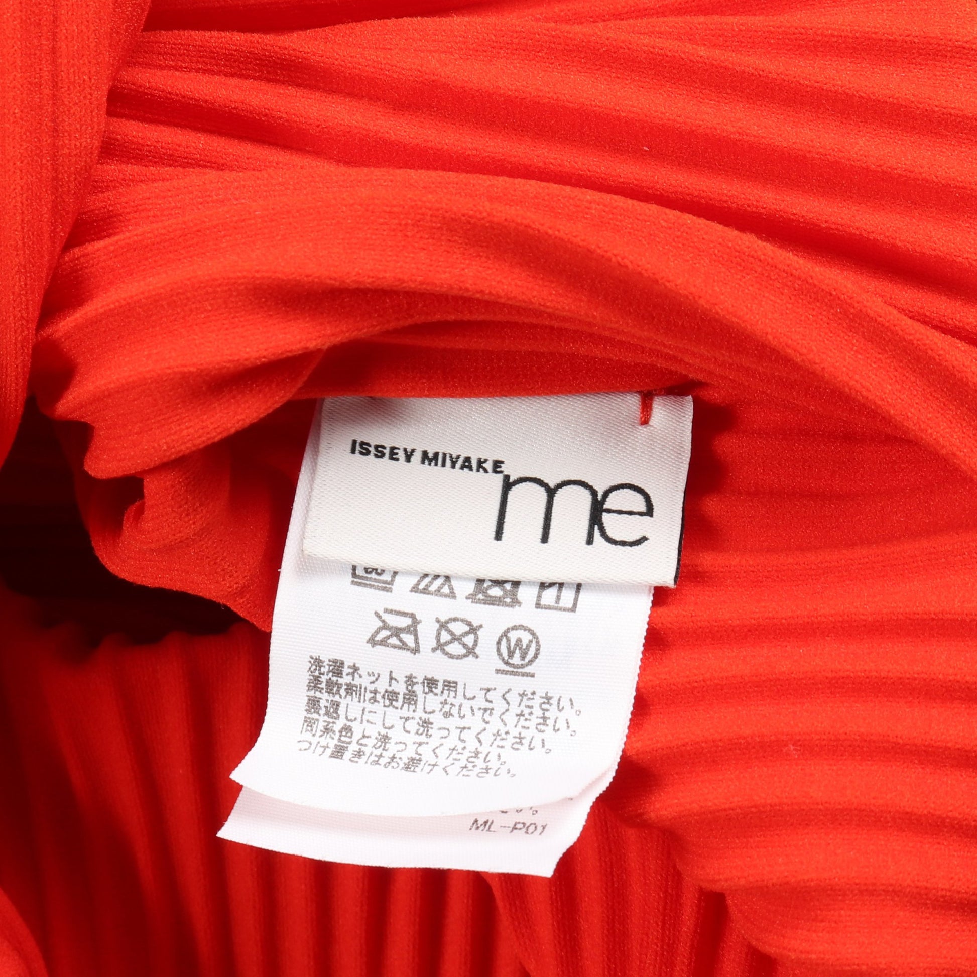 DOT PLEATS プリーツ トップス 半袖 レッド ミーイッセイミヤケ トップス me ISSEY MIYAKE