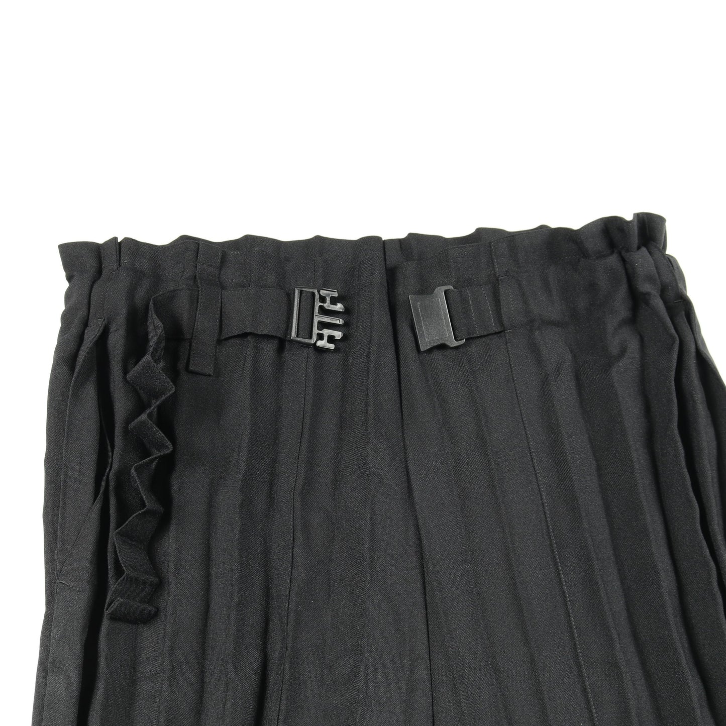 ベルテッドプリーツ パンツ ブラック ミーイッセイミヤケ ボトムス me ISSEY MIYAKE