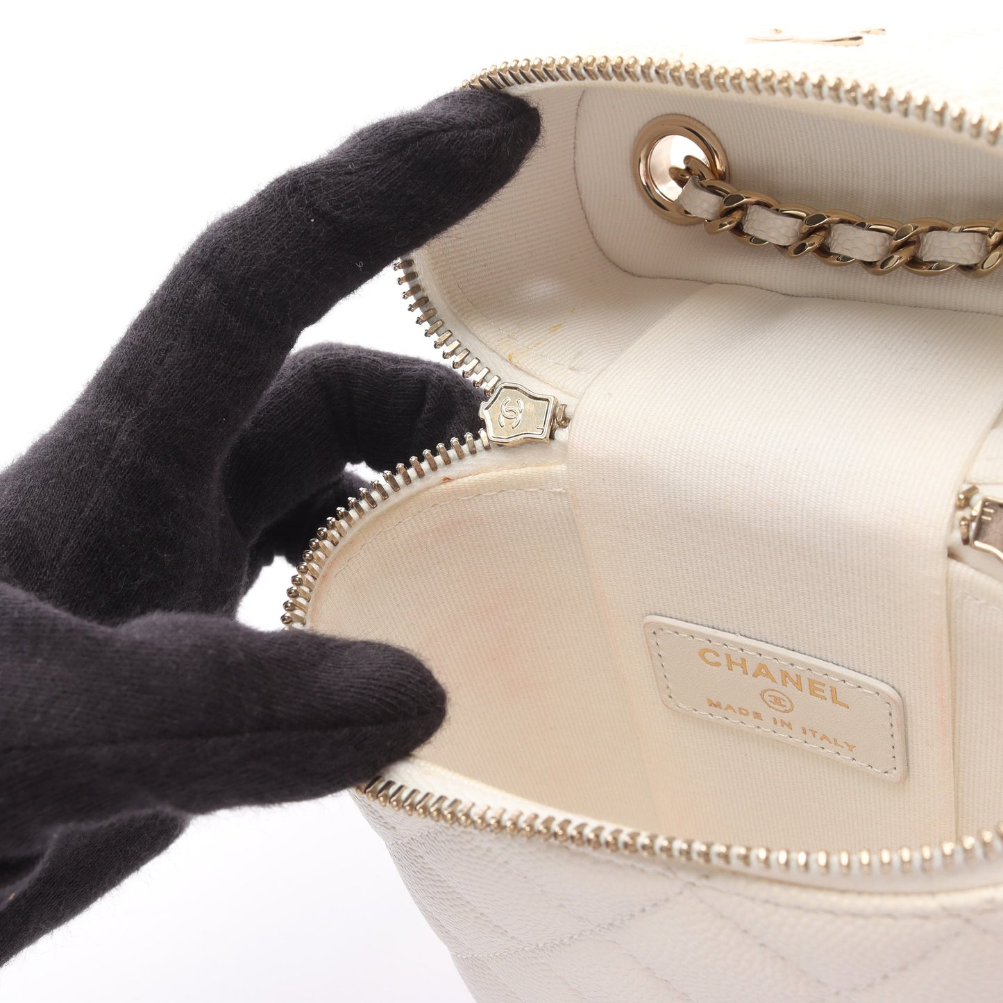 マトラッセ フォンホルダー チェーンショルダーバッグ キャビアスキン ホワイト ゴールド金具 シャネル バッグ CHANEL