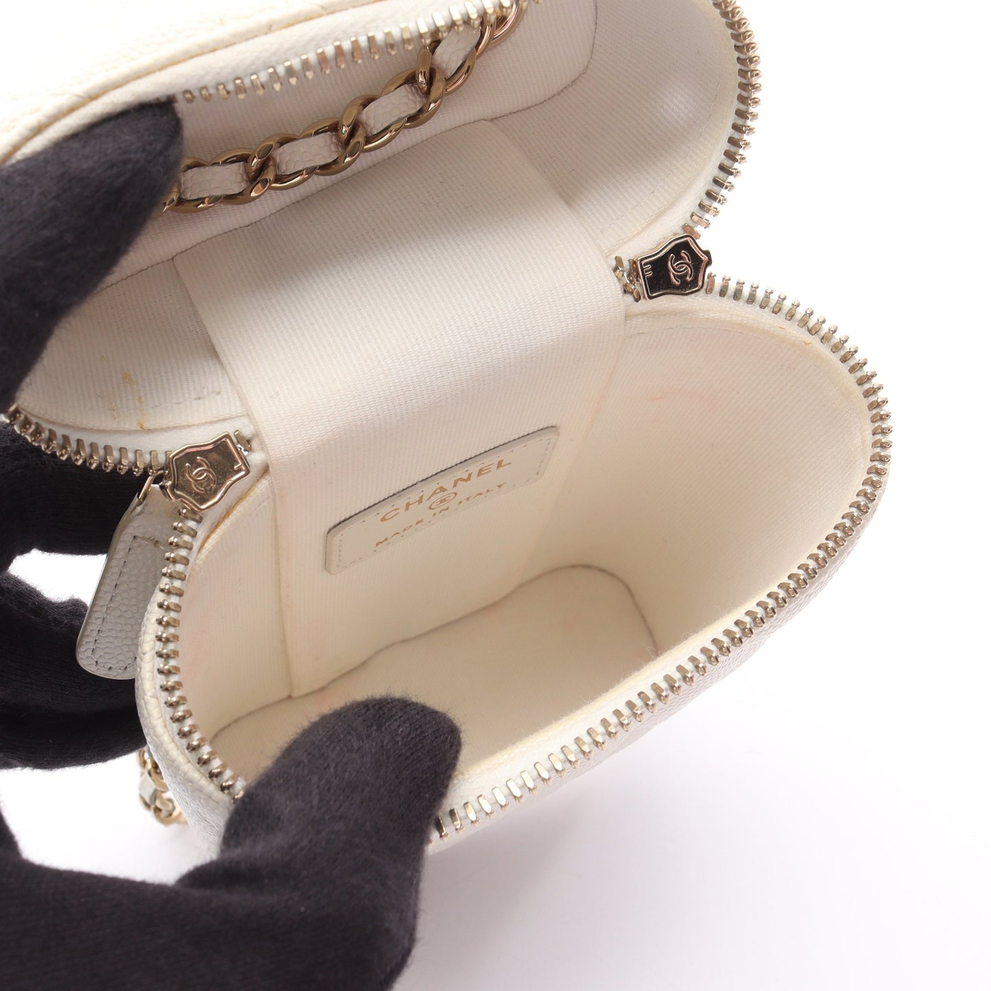 マトラッセ フォンホルダー チェーンショルダーバッグ キャビアスキン ホワイト ゴールド金具 シャネル バッグ CHANEL