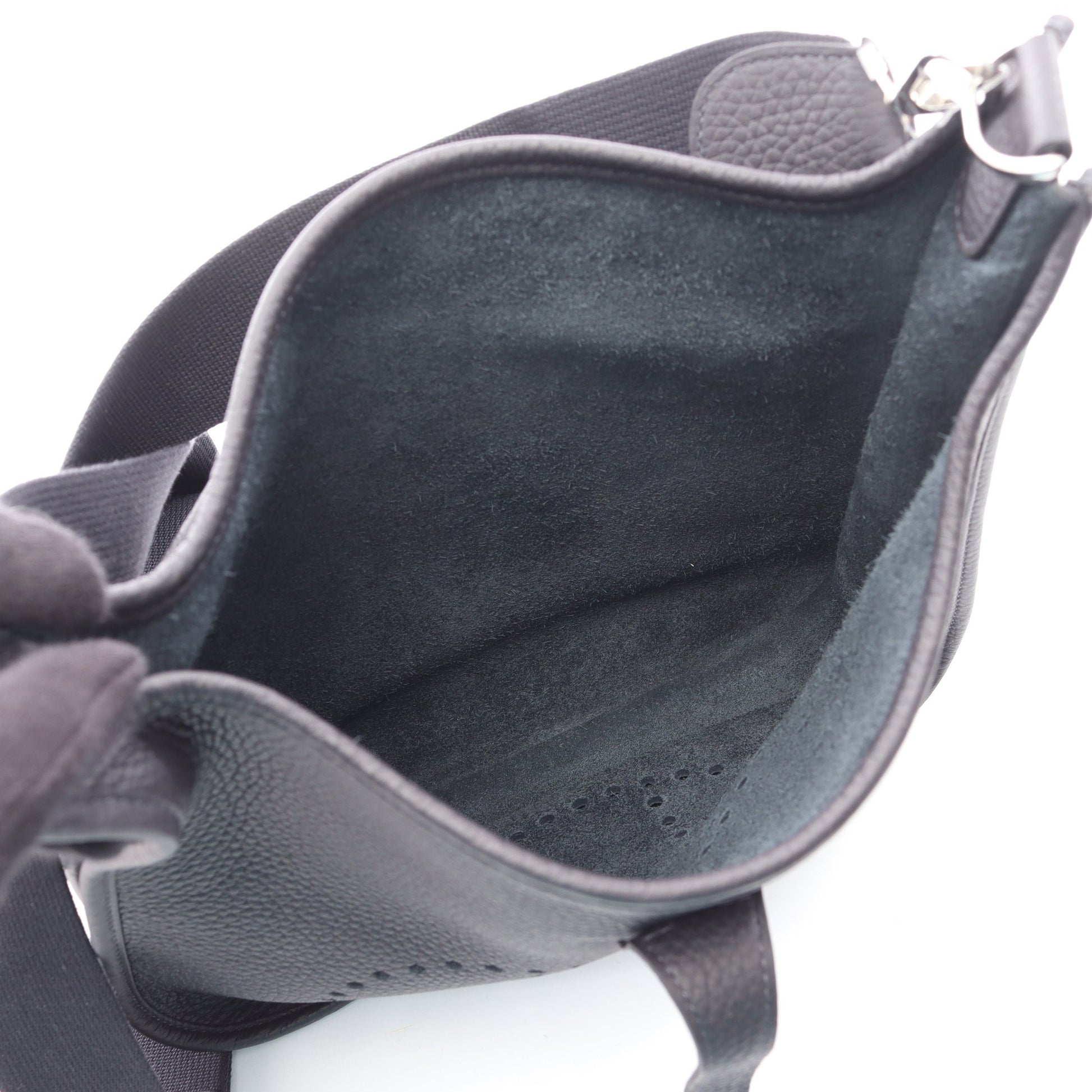 エヴリン 3 トロワ PM キャバン ショルダーバッグ トリヨンクレマンス ダークネイビー シルバー金具 K刻印 エルメス バッグ HERMES