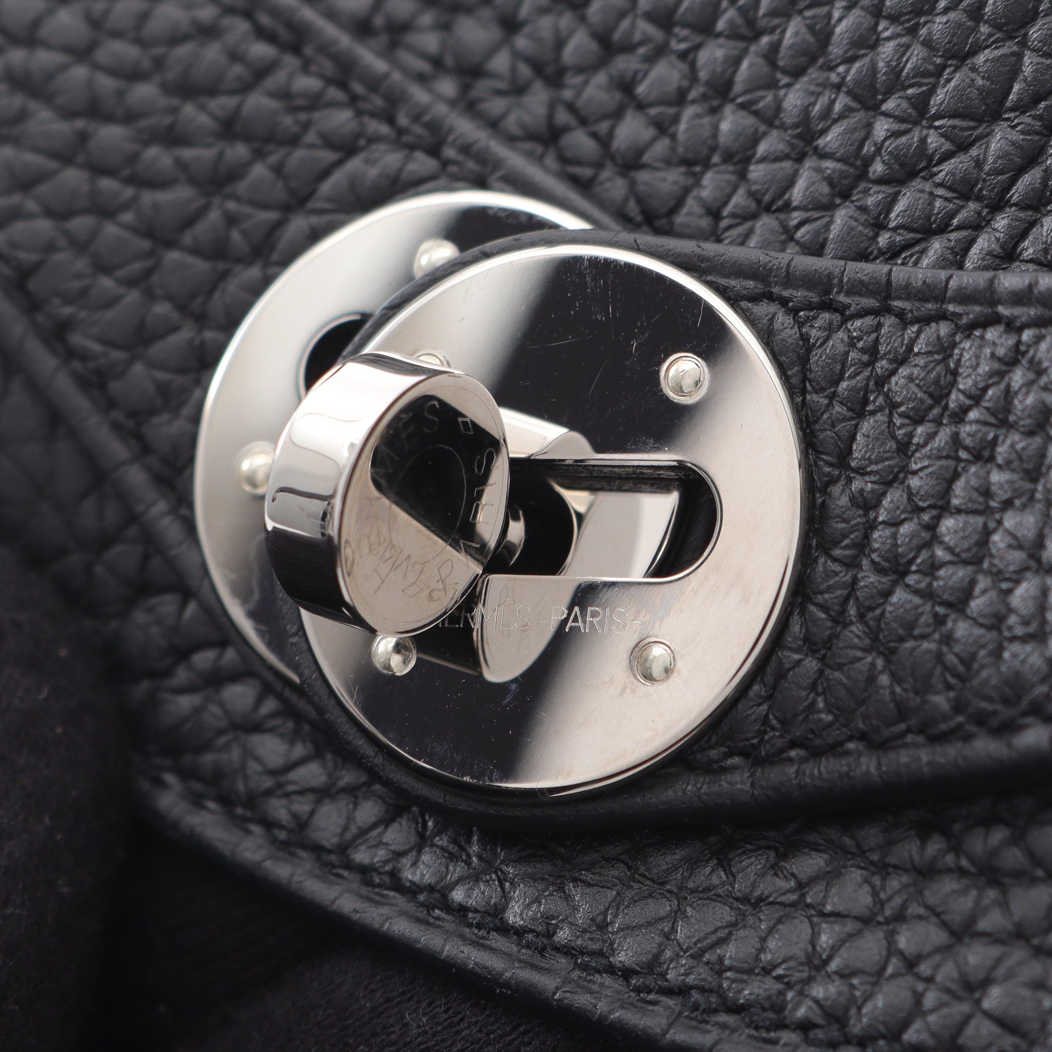 超美品 エルメス　リンディ26　黒/シルバー金具　Ｂ刻印　Hermes 現金特価】エルメス リンディ26 ノワール トリヨンクレマンス シルバー