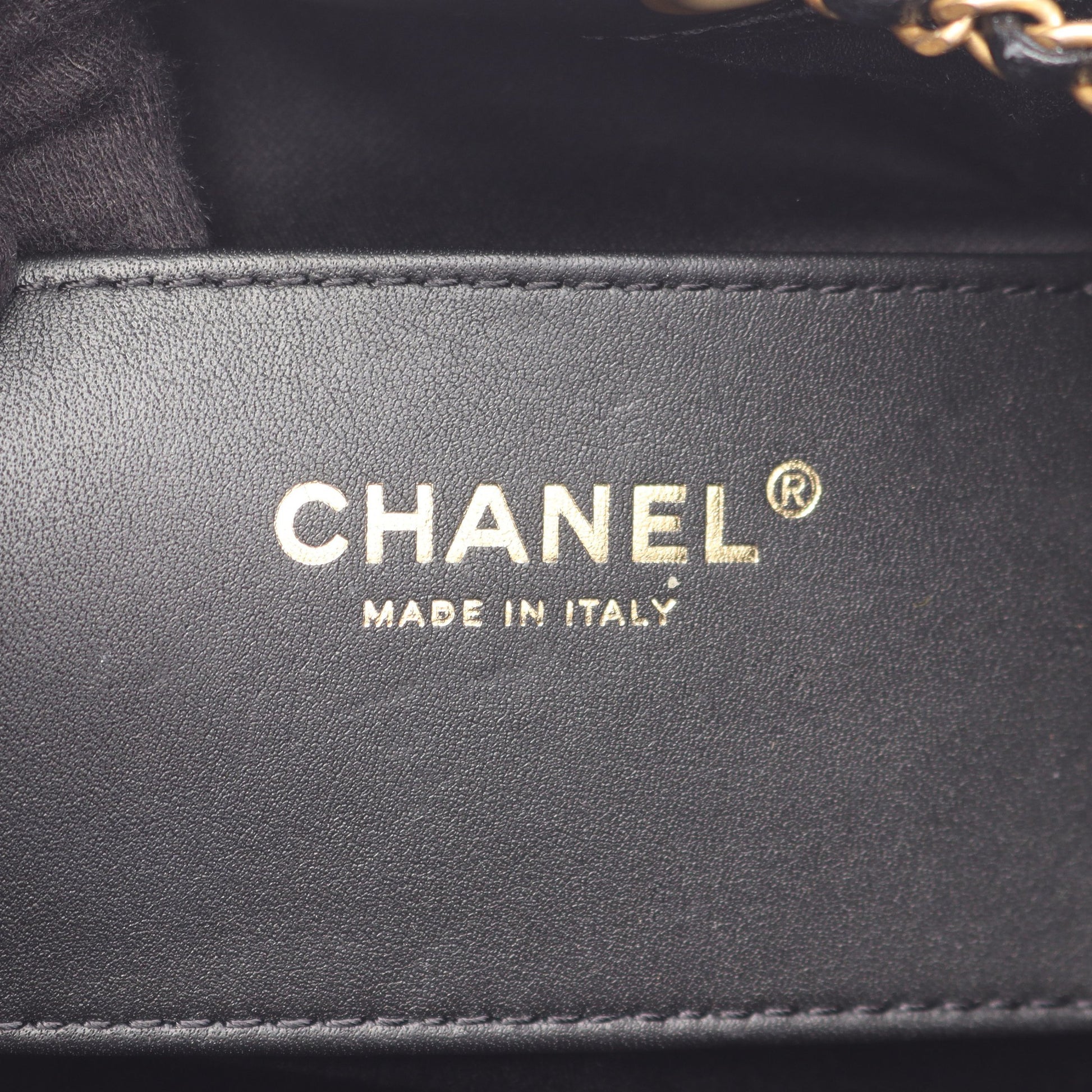 シャネル25 スモール チェーンショルダーバッグ キャビアスキン ブラック ゴールド金具 シャネル バッグ CHANEL