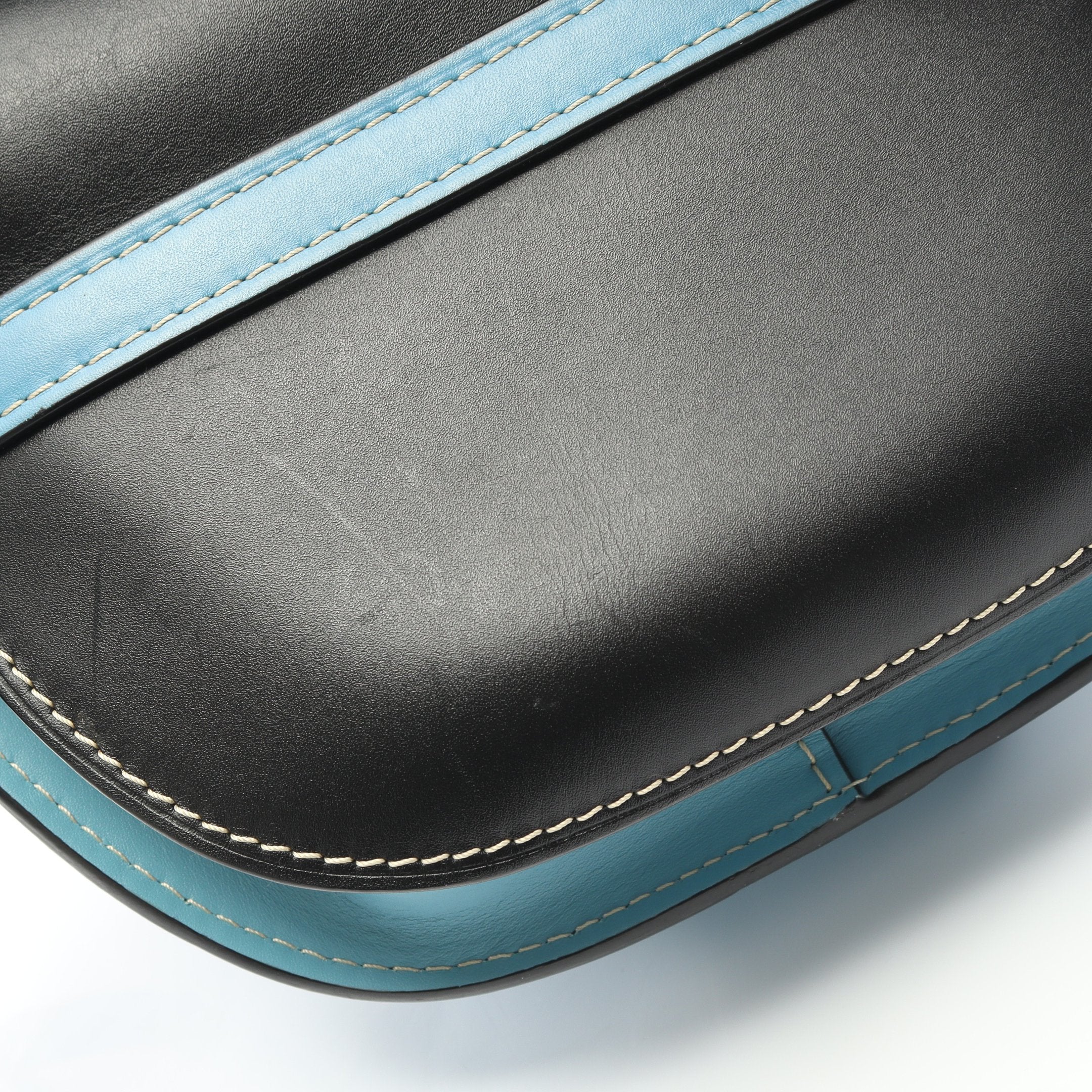 本物 ロエベ LOEWE ロゴ ショルダーバッグ レザー ライトブルー バッグ 中古 LOEWE（ロエベ） ショルダーバッグ GATE POCKET ゲート ポケット