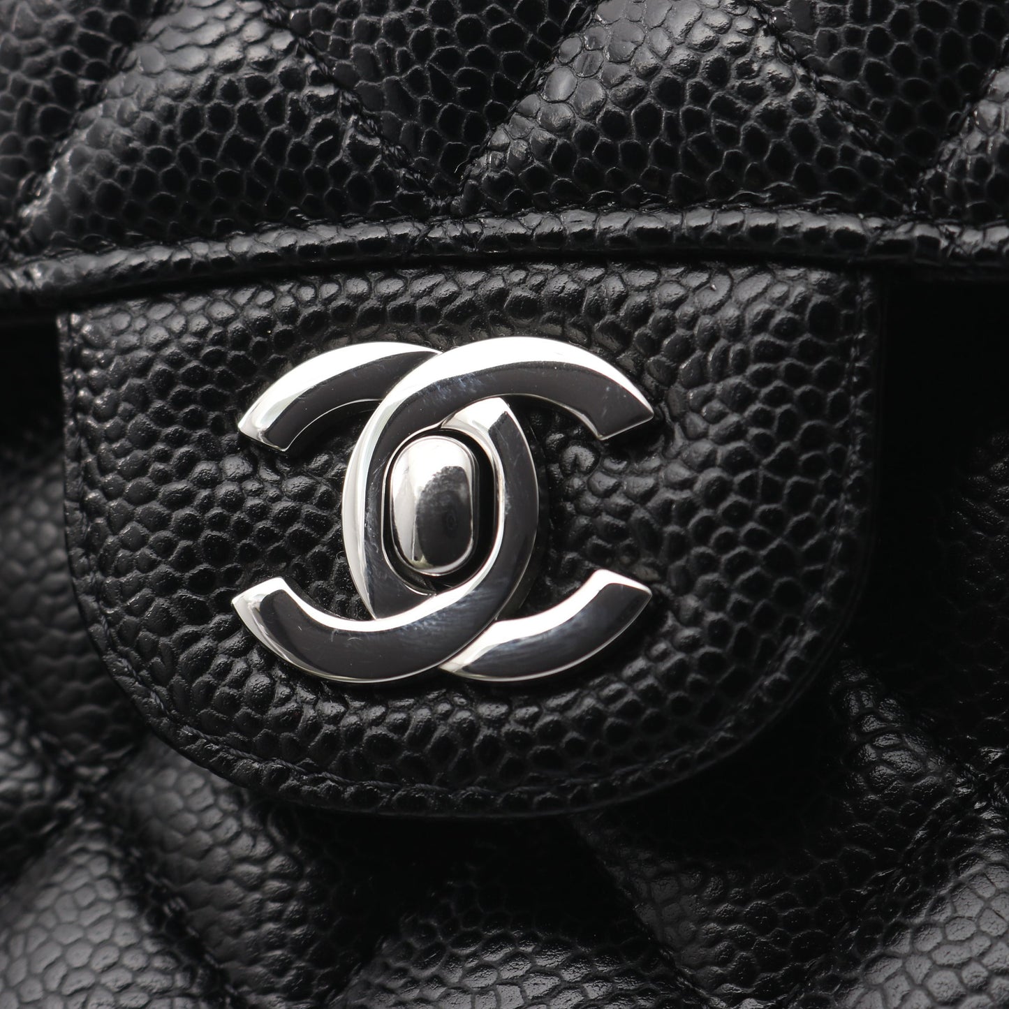 マトラッセ Wフラップ Wチェーンショルダーバッグ キャビアスキン ブラック シルバー金具 シャネル バッグ CHANEL