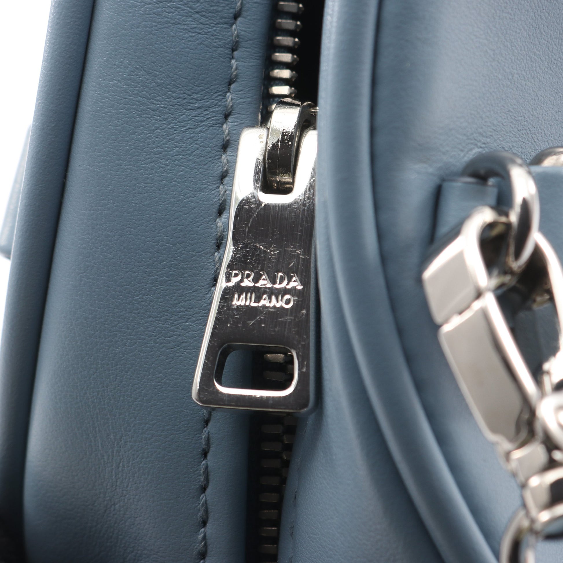 SOFT CALF ハンドバッグ レザー ブルーグレー 2WAY プラダ バッグ PRADA