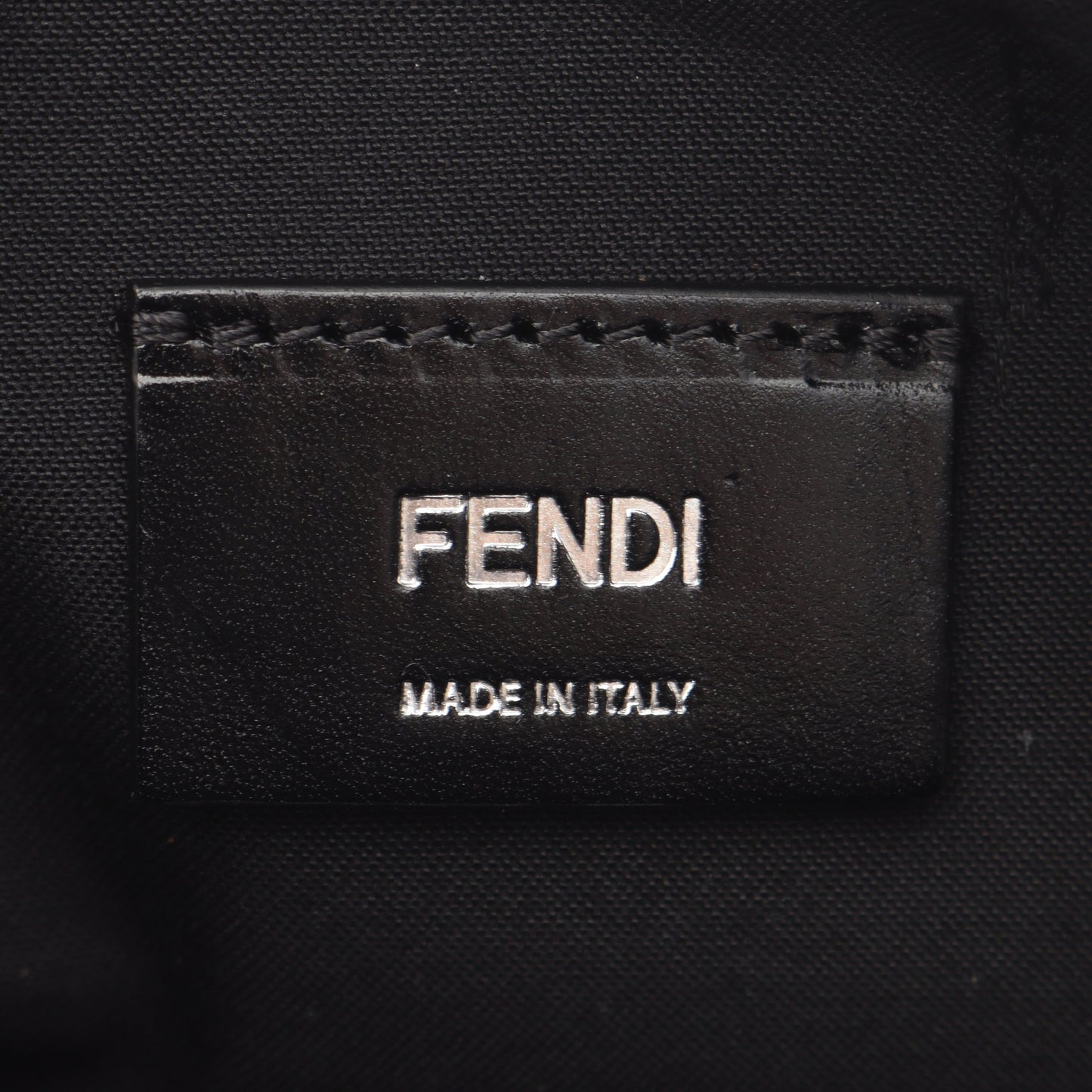 スクエアFF カメラケース ズッカ ショルダーバッグ PVC レザー ブラック グレー フェンディ バッグ FENDI