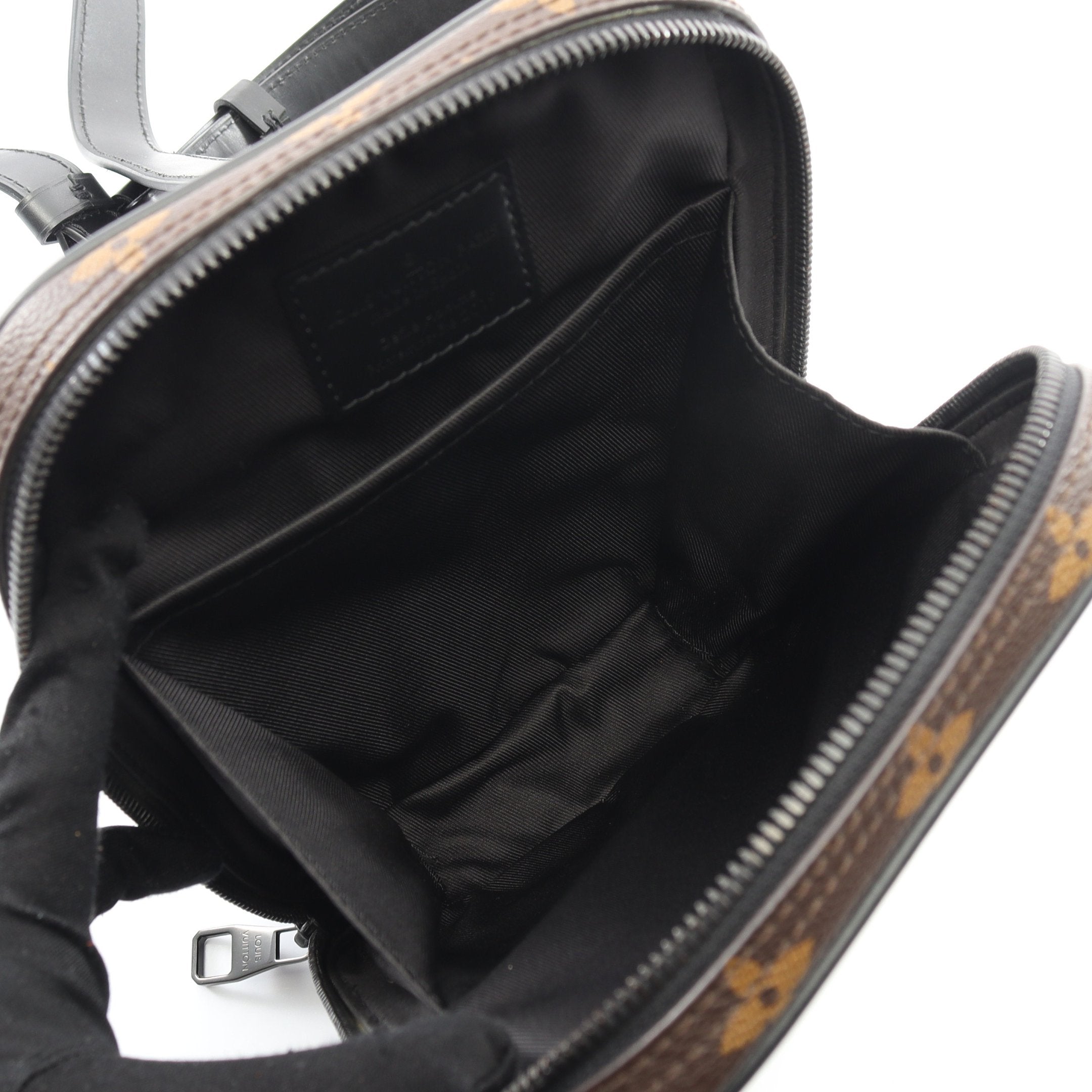 LOUIS VUITTON◆ユティリティハーネスバッグ_モノグラム・ソーラーレイ LOUIS VUITTON - ルイヴィトン モノグラム ソーラーレイ ユティリティ