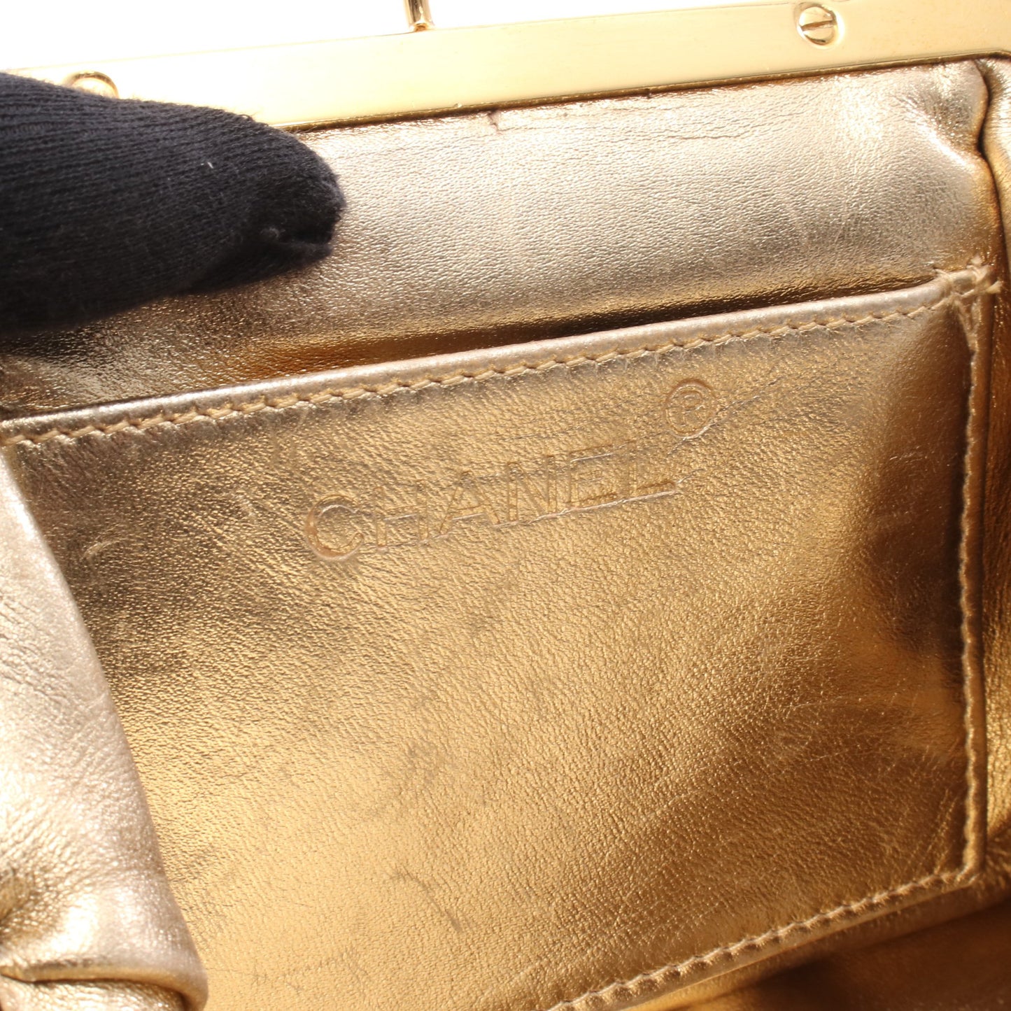 チェーンショルダーバッグ サテン ブラック ゴールド金具 がま口 シャネル バッグ CHANEL