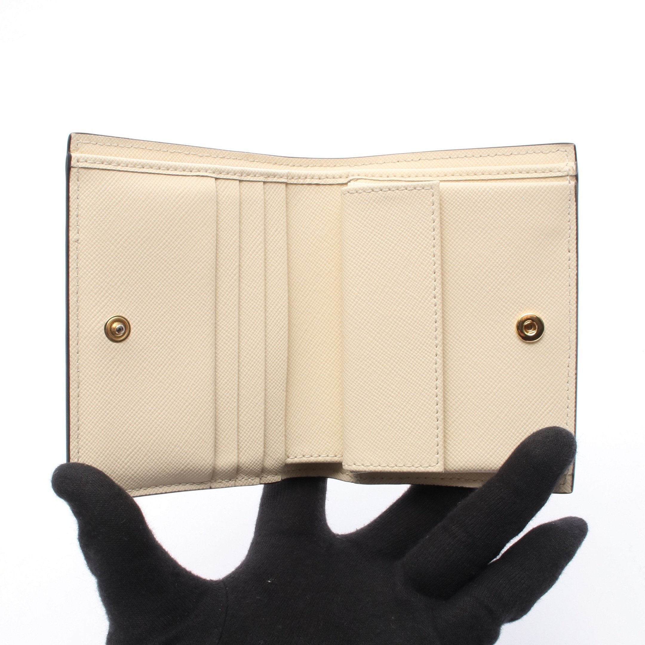 マルニ MARNI 二つ折り財布 財布 レザー レディース ブルー系 / ピンク系 / アイボリー系 PFMOQ14U13 【中古】 MARNI([イリョウ/フクショク]マルニ) / 2つ折り財布/アイボリー
