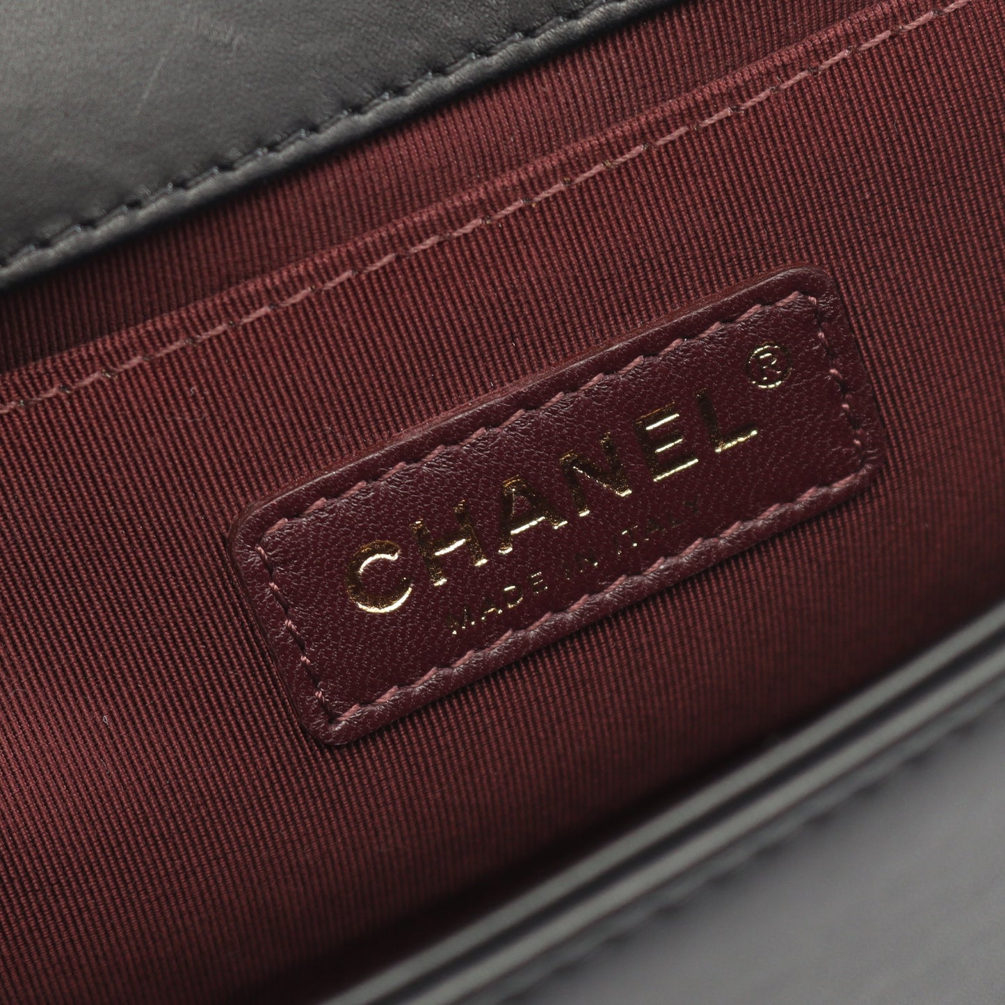 ボーイシャネル シェブロン Vステッチ チェーンショルダーバッグ レザー ブラック ゴールド金具 シャネル バッグ CHANEL