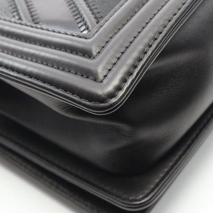 ボーイシャネル シェブロン Vステッチ チェーンショルダーバッグ レザー ブラック ゴールド金具 シャネル バッグ CHANEL